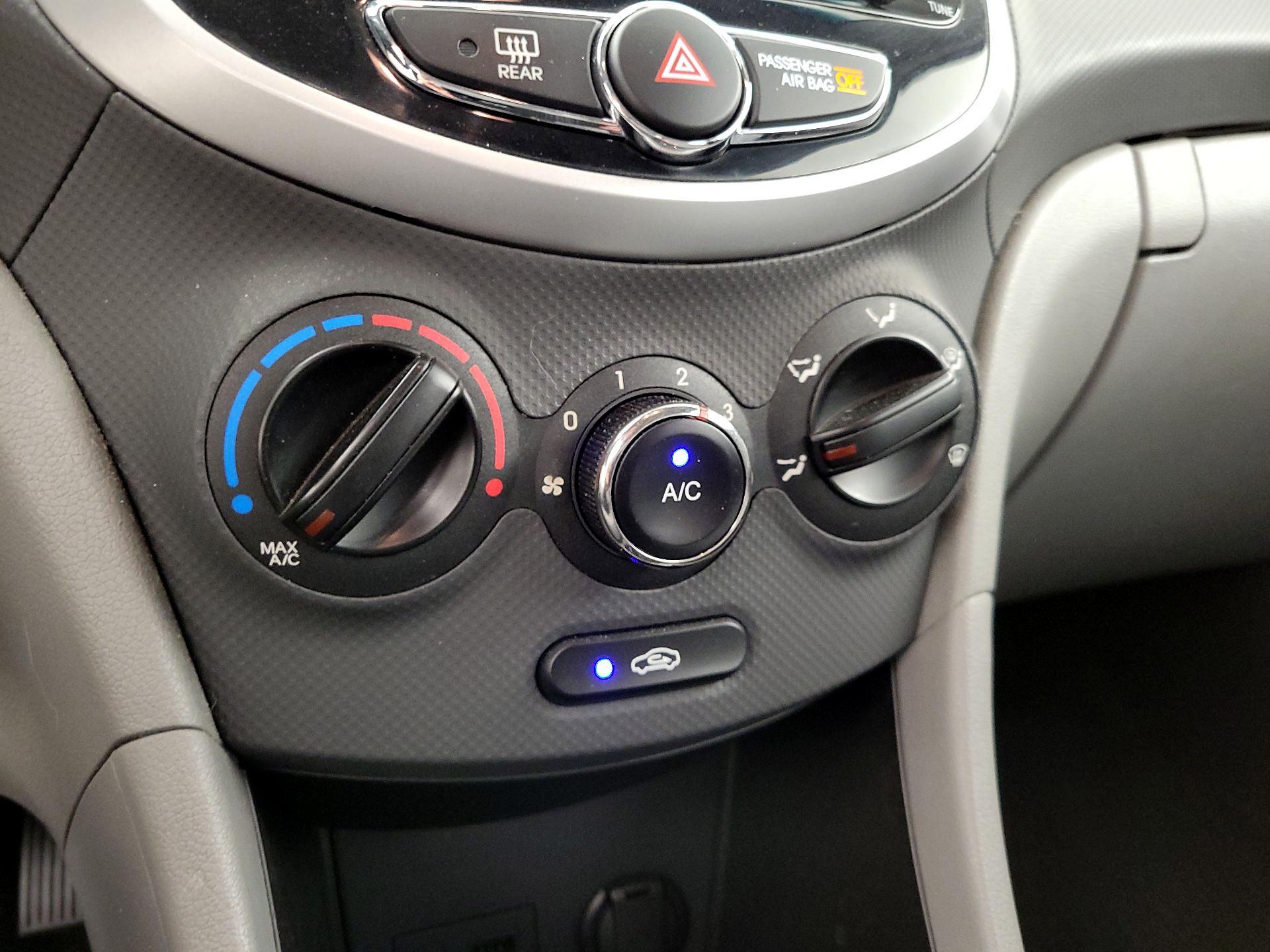 Thumbnail: 2013 Hyundai Accent - 15