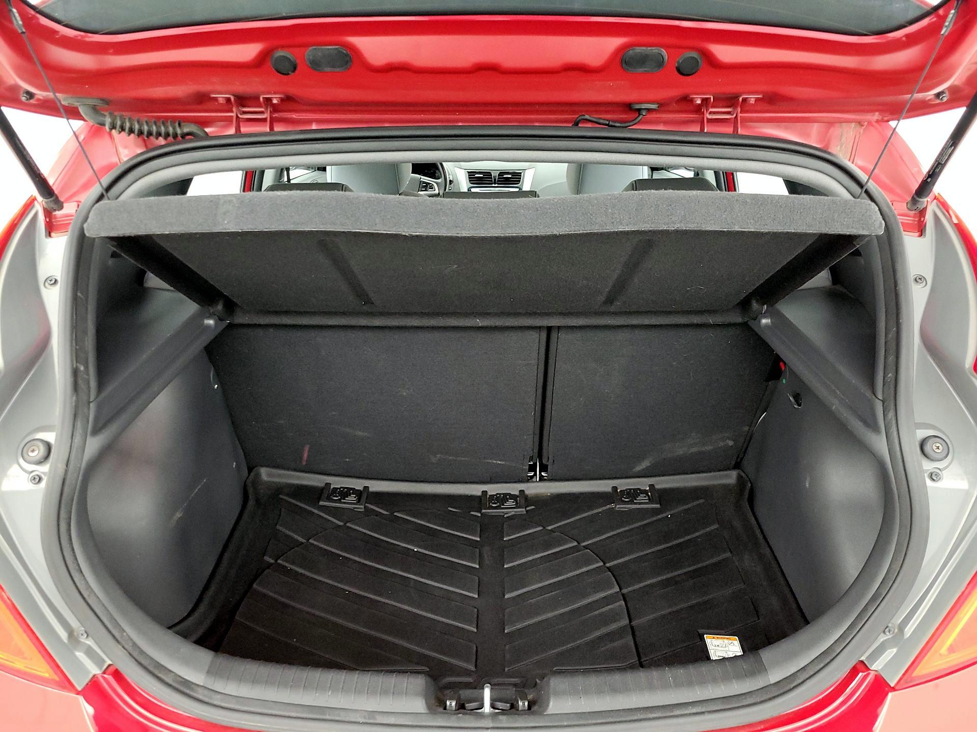 Thumbnail: 2013 Hyundai Accent - 19