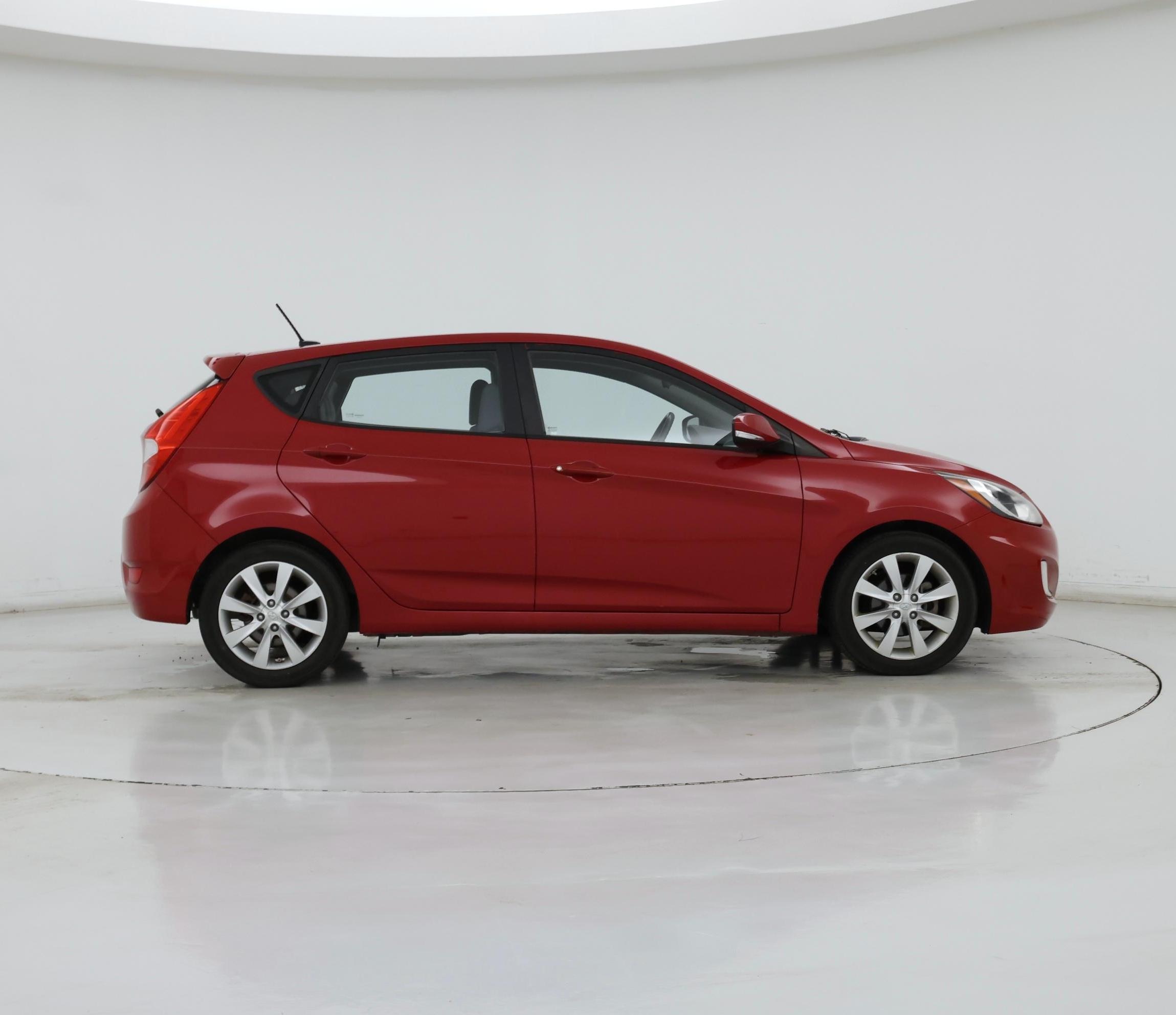 Thumbnail: 2013 Hyundai Accent - 7