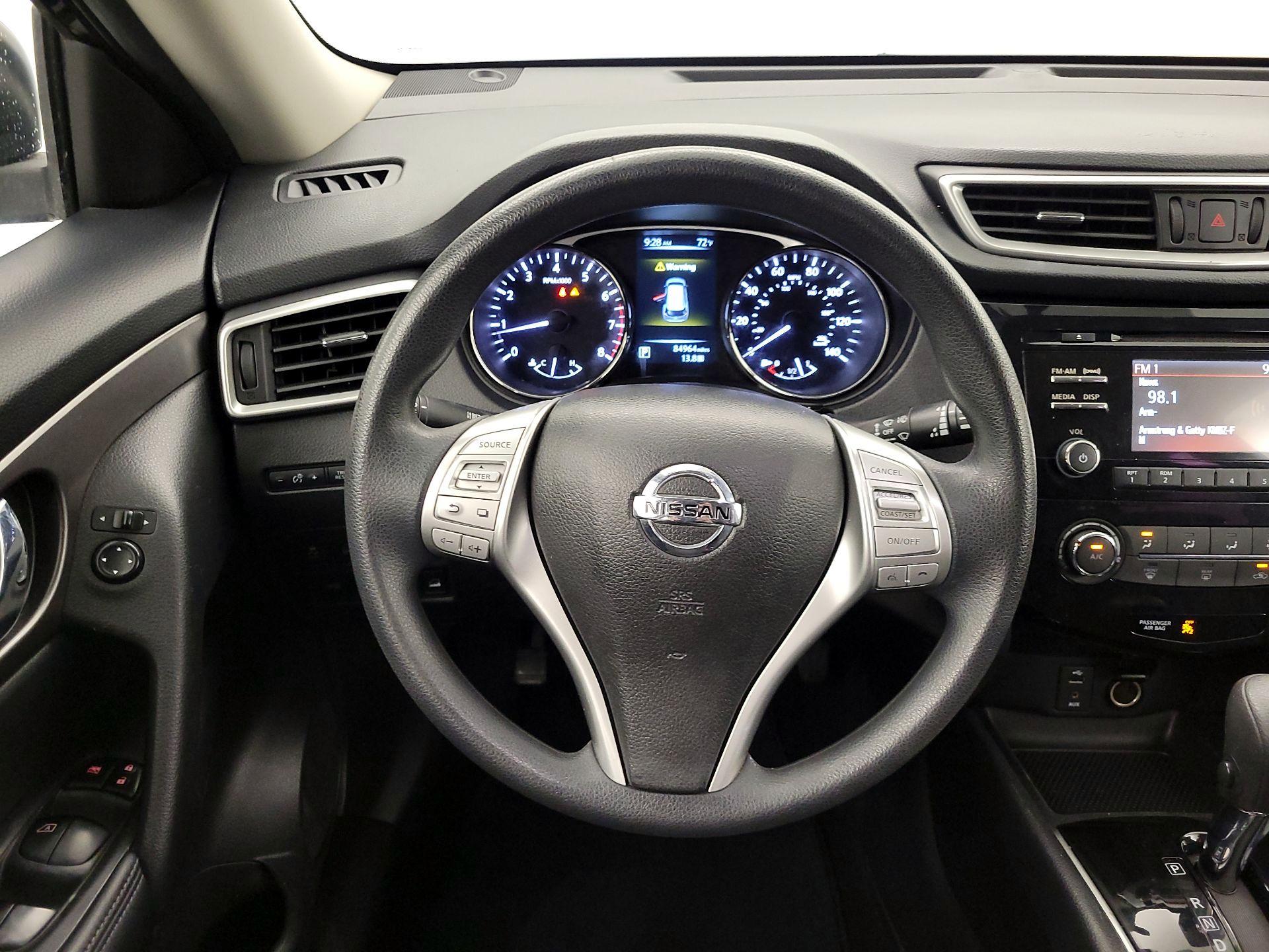 Thumbnail: 2015 Nissan Rogue - 10