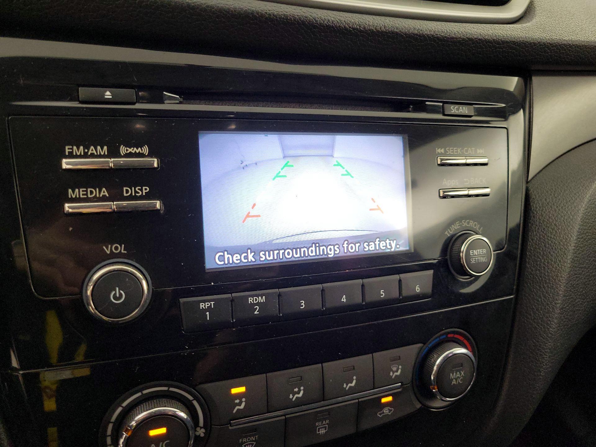 Thumbnail: 2015 Nissan Rogue - 14