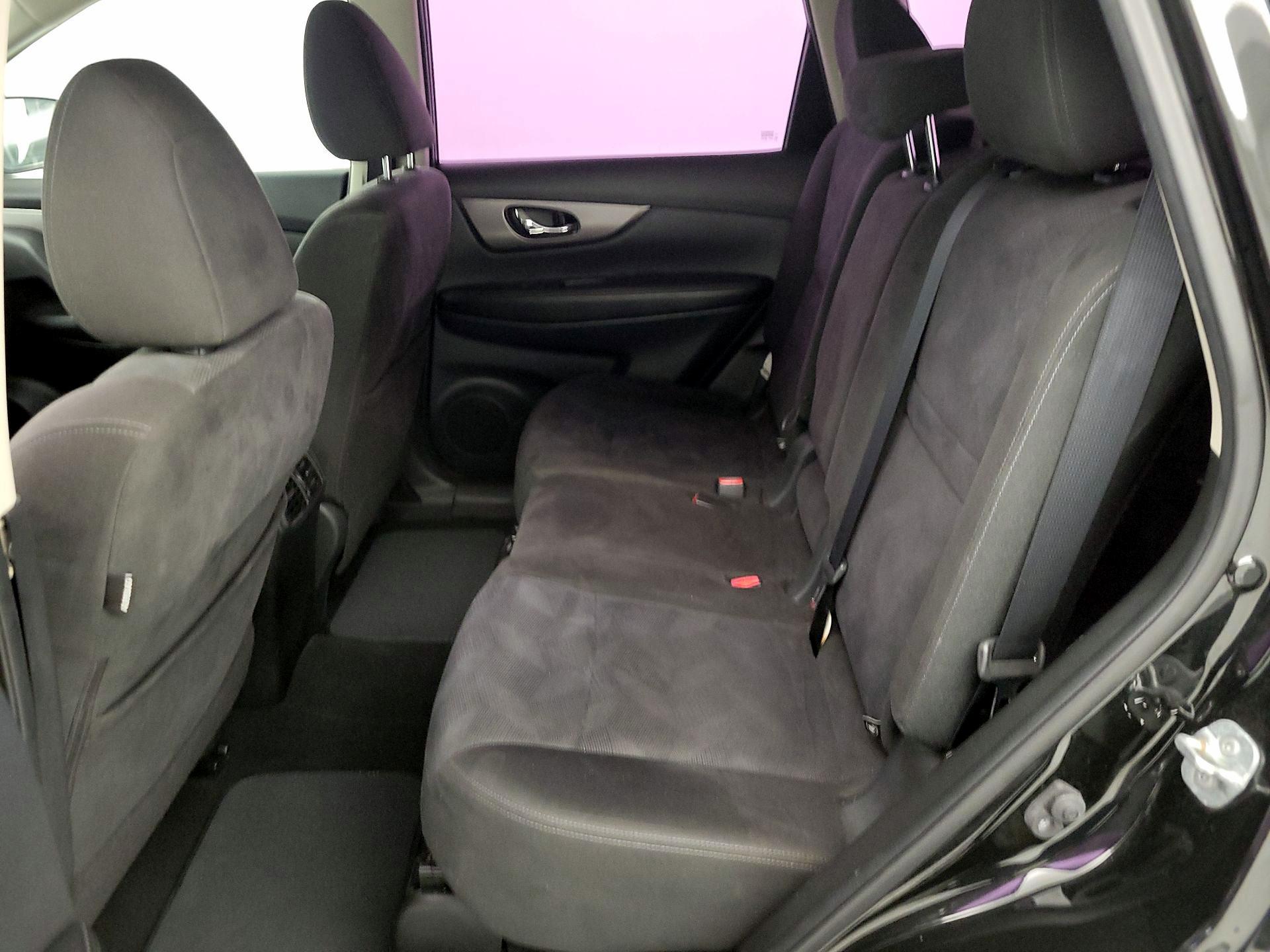 Thumbnail: 2015 Nissan Rogue - 19