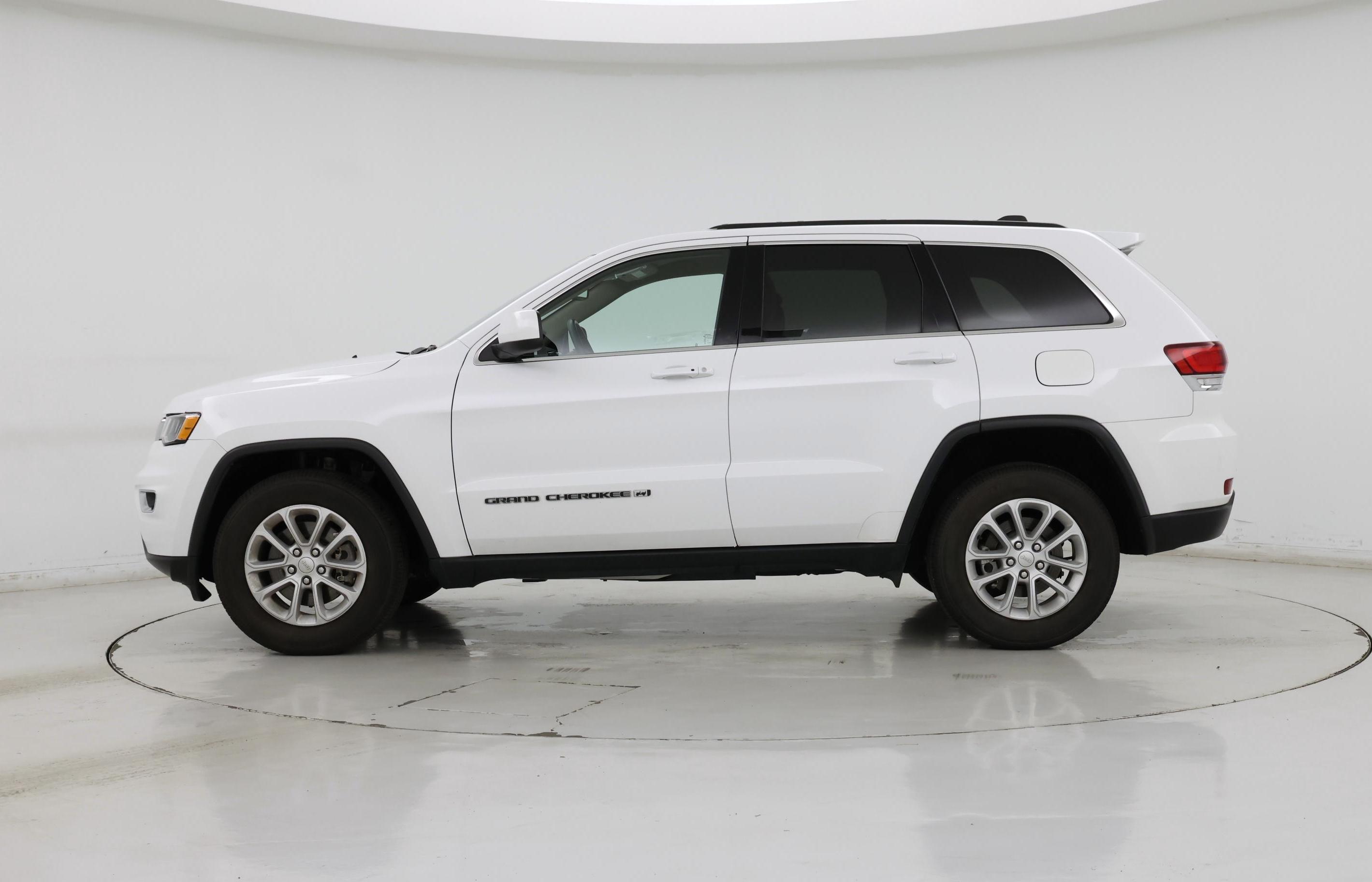 Thumbnail: 2022 Jeep Grand Cherokee - 3