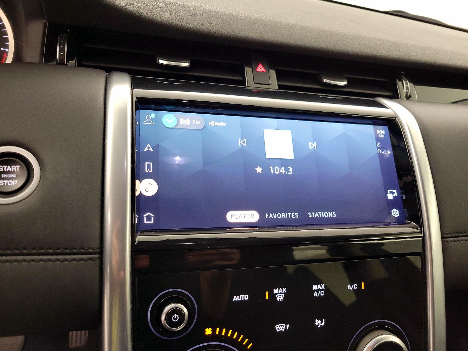 Thumbnail: 2023 Land Rover Discovery Sport - 16