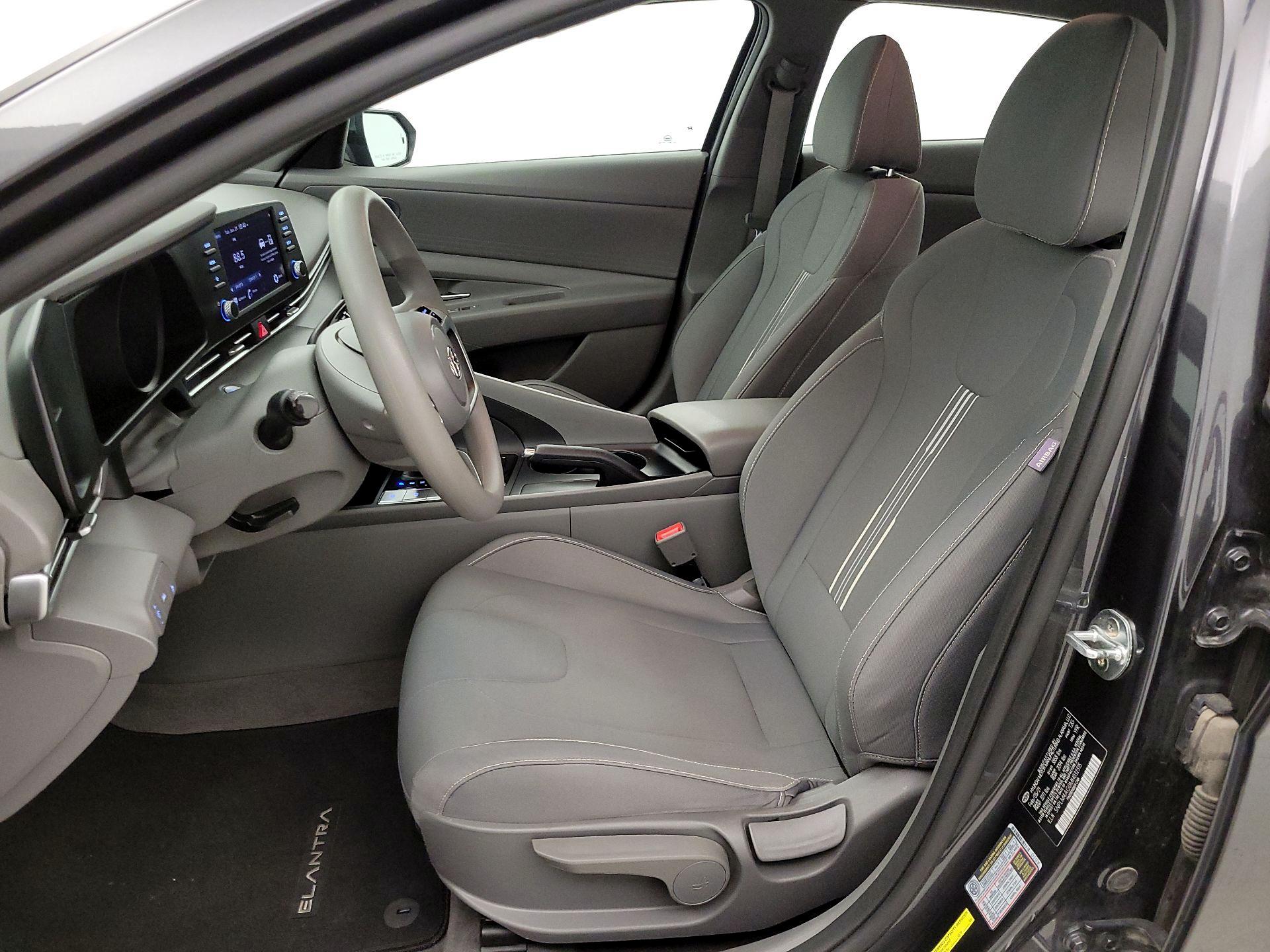 Thumbnail: 2021 Hyundai Elantra - 11