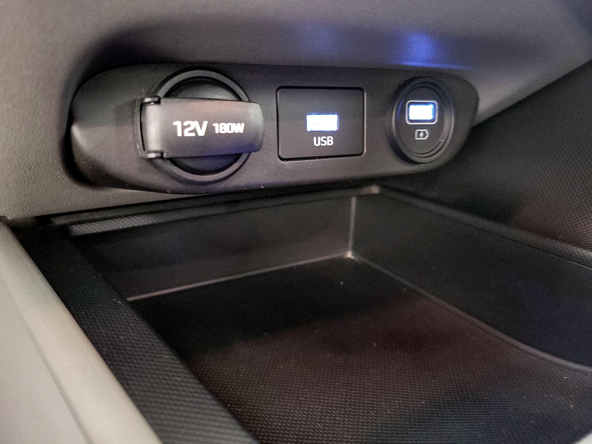 Thumbnail: 2021 Hyundai Elantra - 18