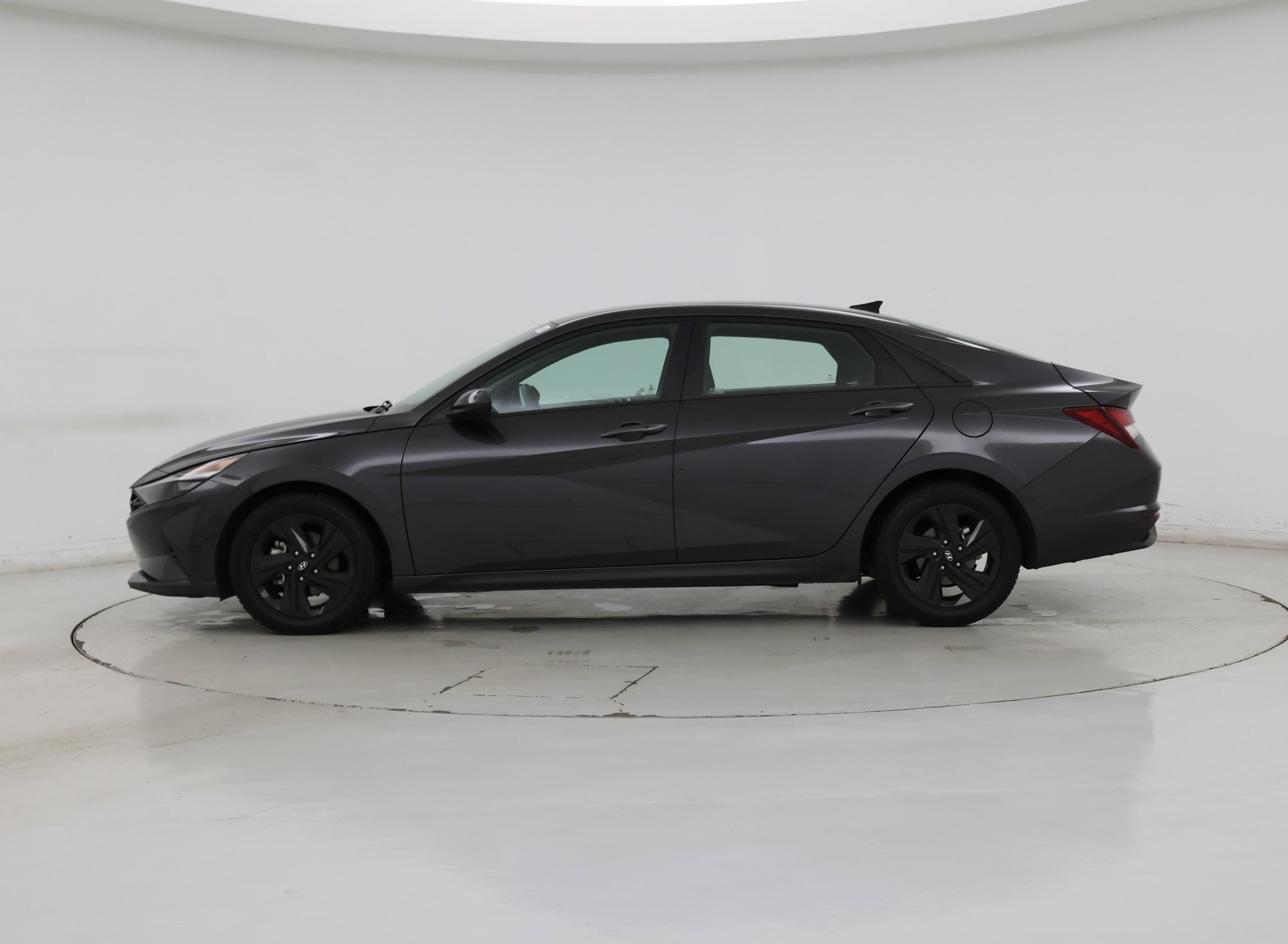Thumbnail: 2021 Hyundai Elantra - 3