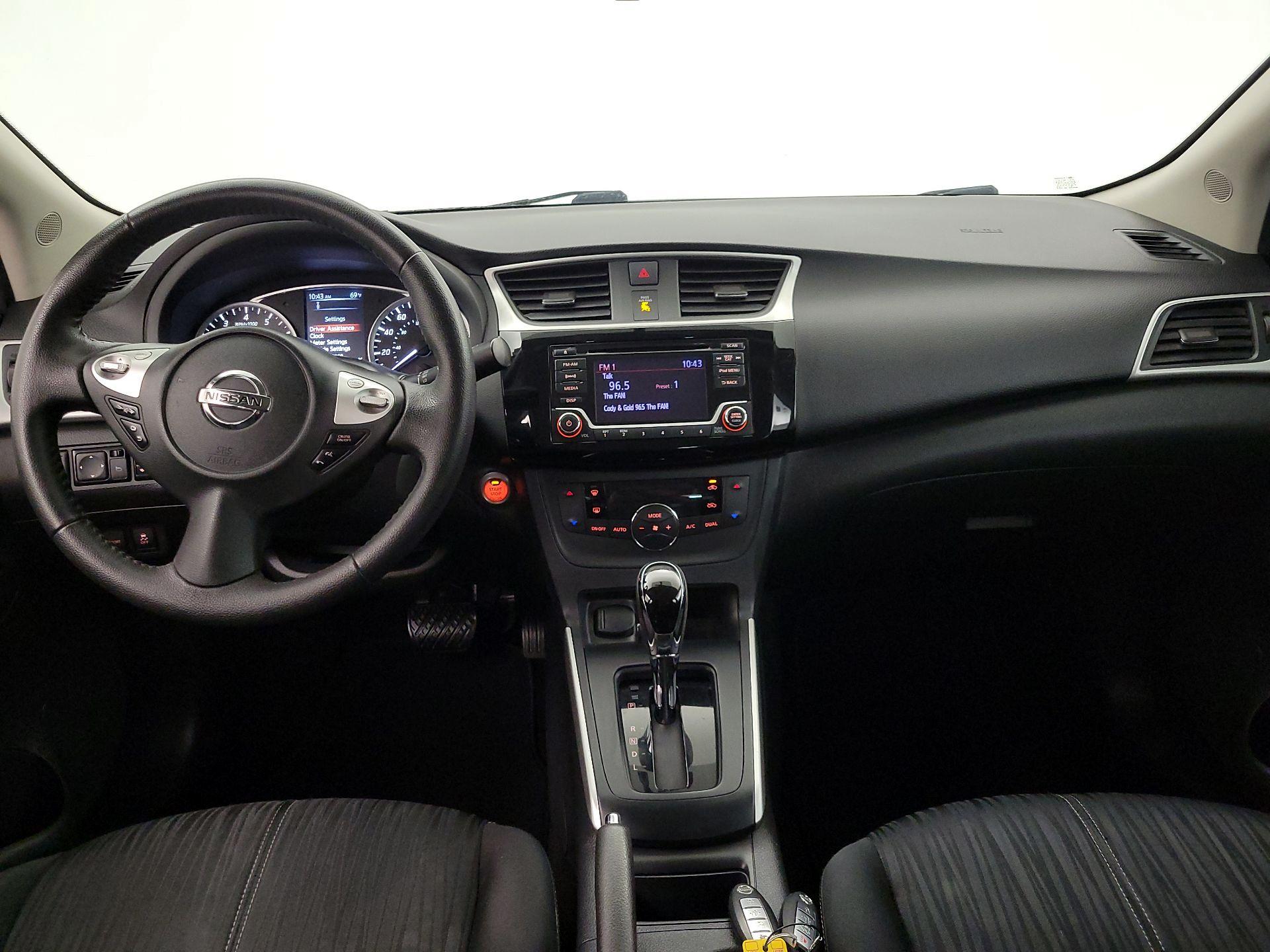 Thumbnail: 2018 Nissan Sentra - 9