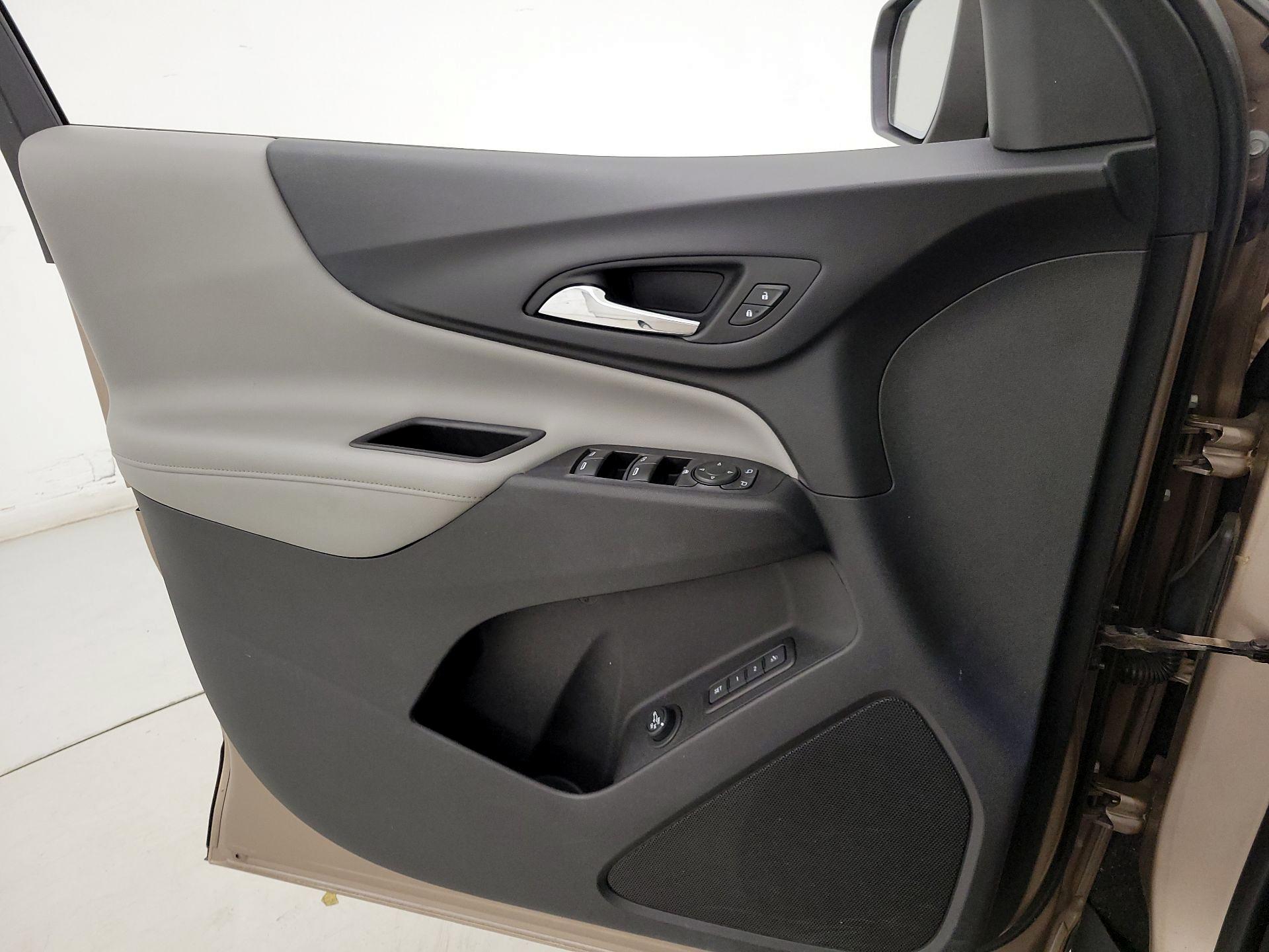 Thumbnail: 2019 Chevrolet Equinox - 12