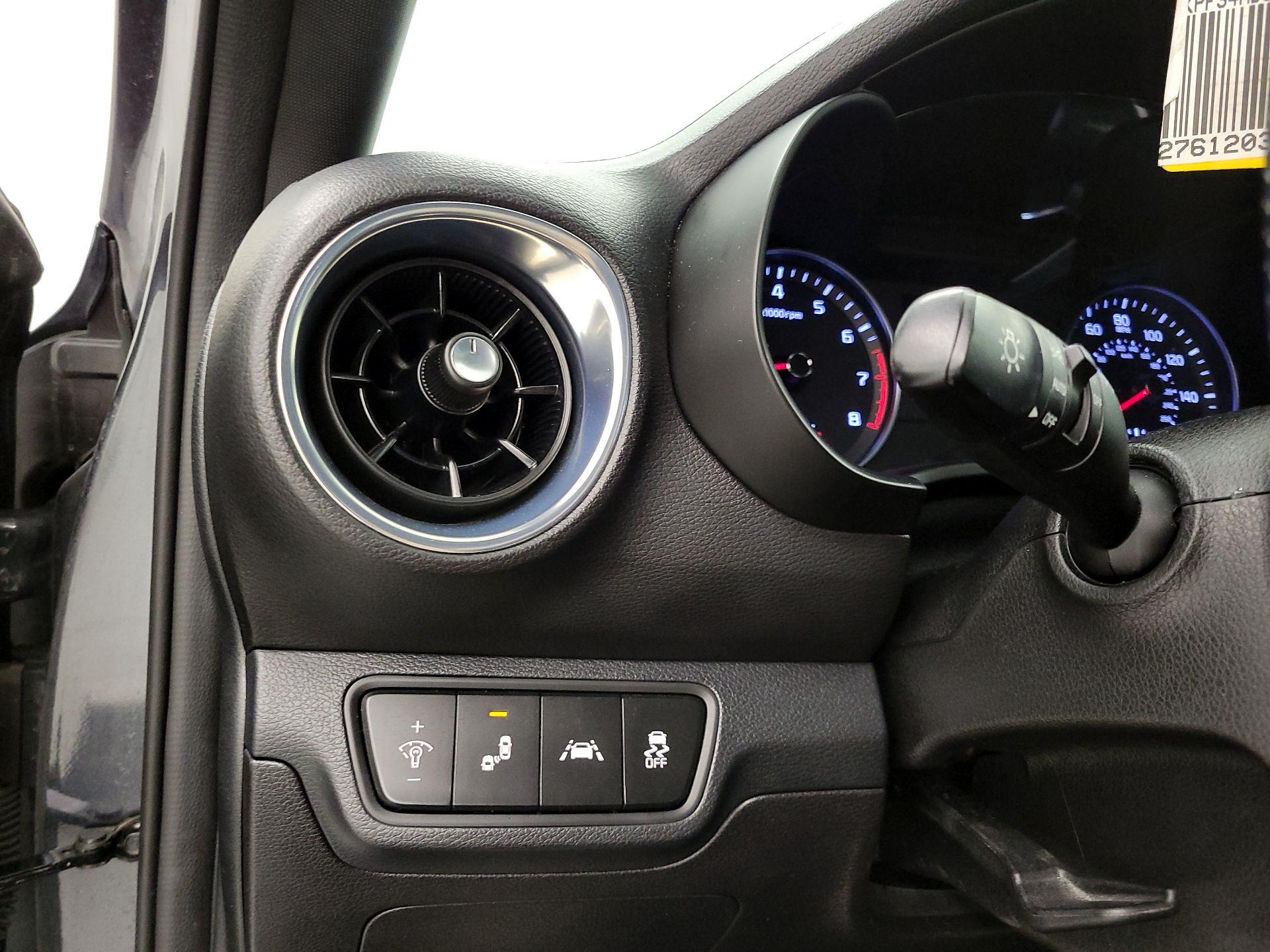 Thumbnail: 2020 Kia Forte - 13