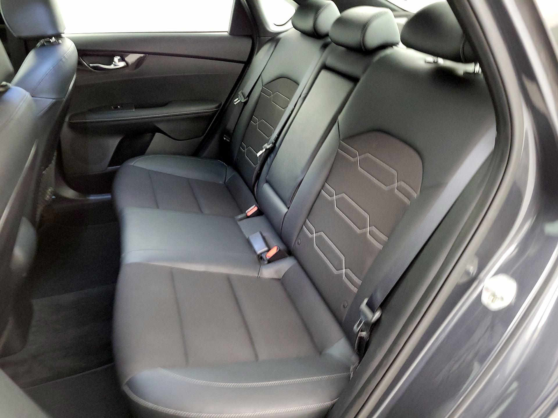 Thumbnail: 2020 Kia Forte - 20