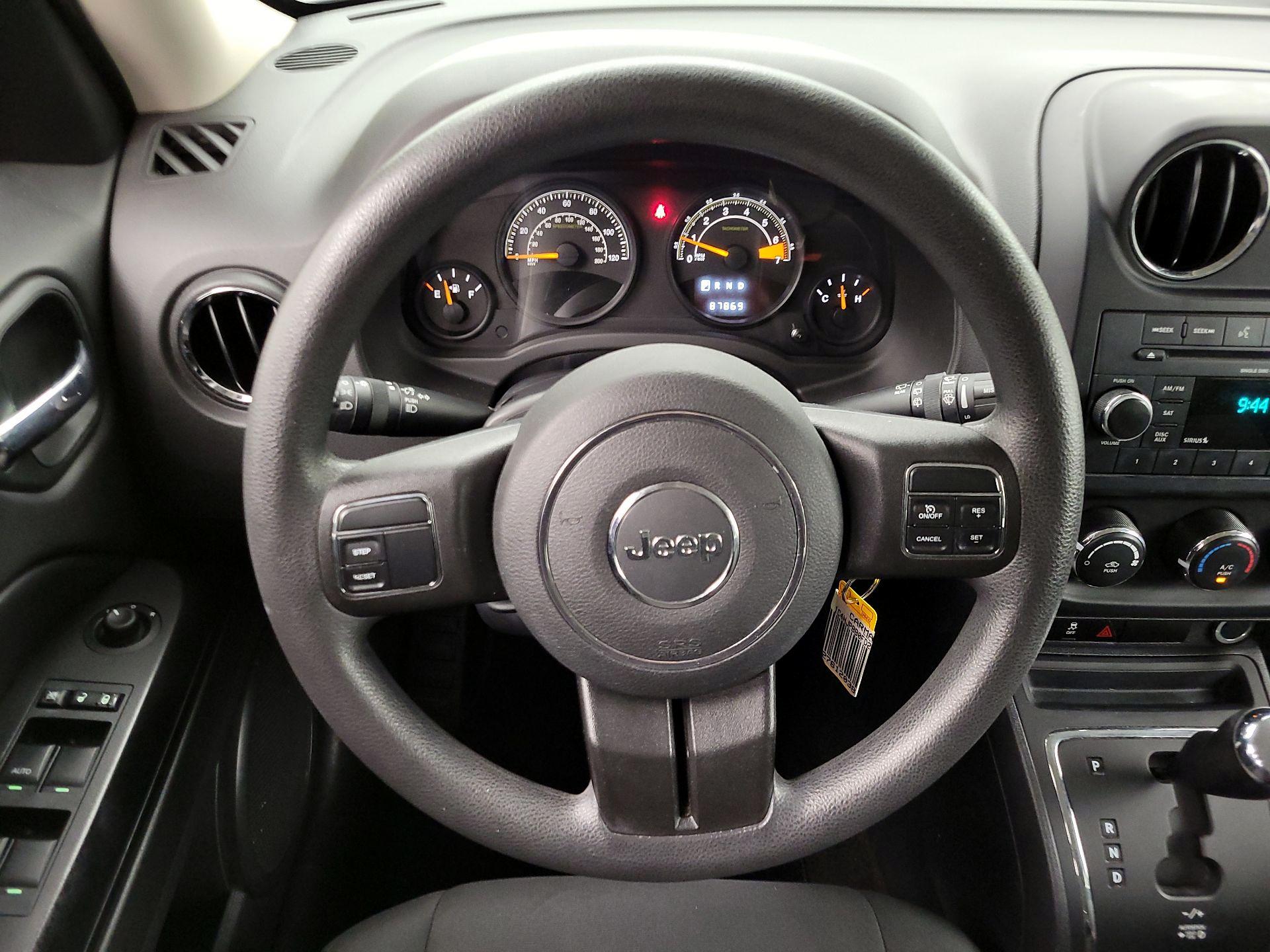 Thumbnail: 2015 Jeep Patriot - 10