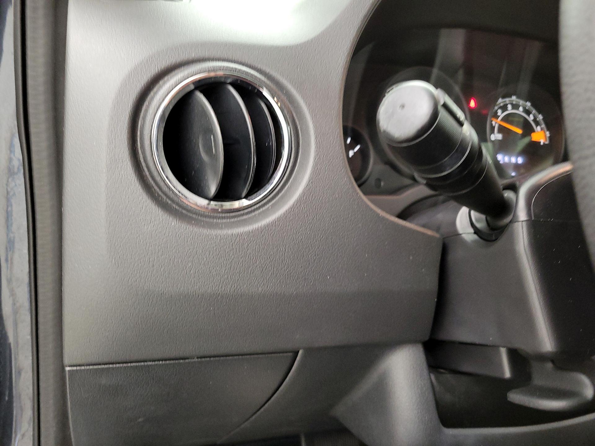 Thumbnail: 2015 Jeep Patriot - 13