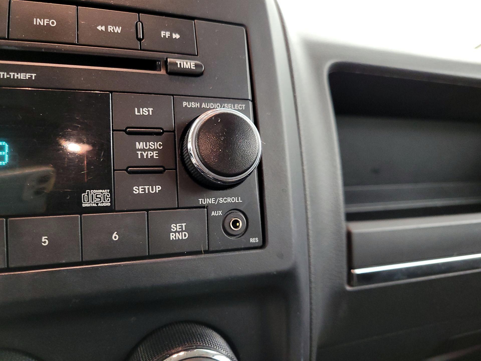 Thumbnail: 2015 Jeep Patriot - 17