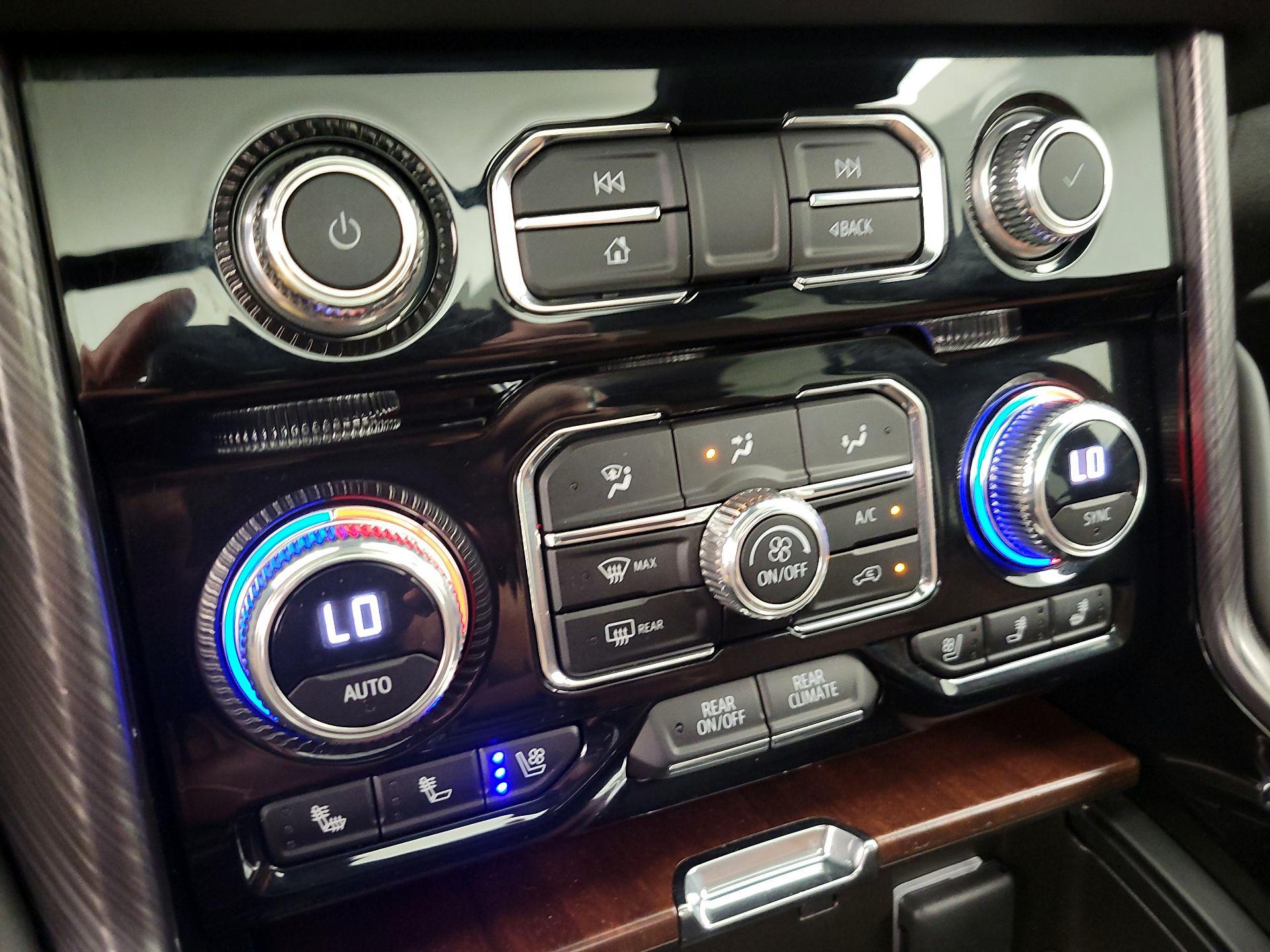 Thumbnail: 2023 GMC Yukon - 17