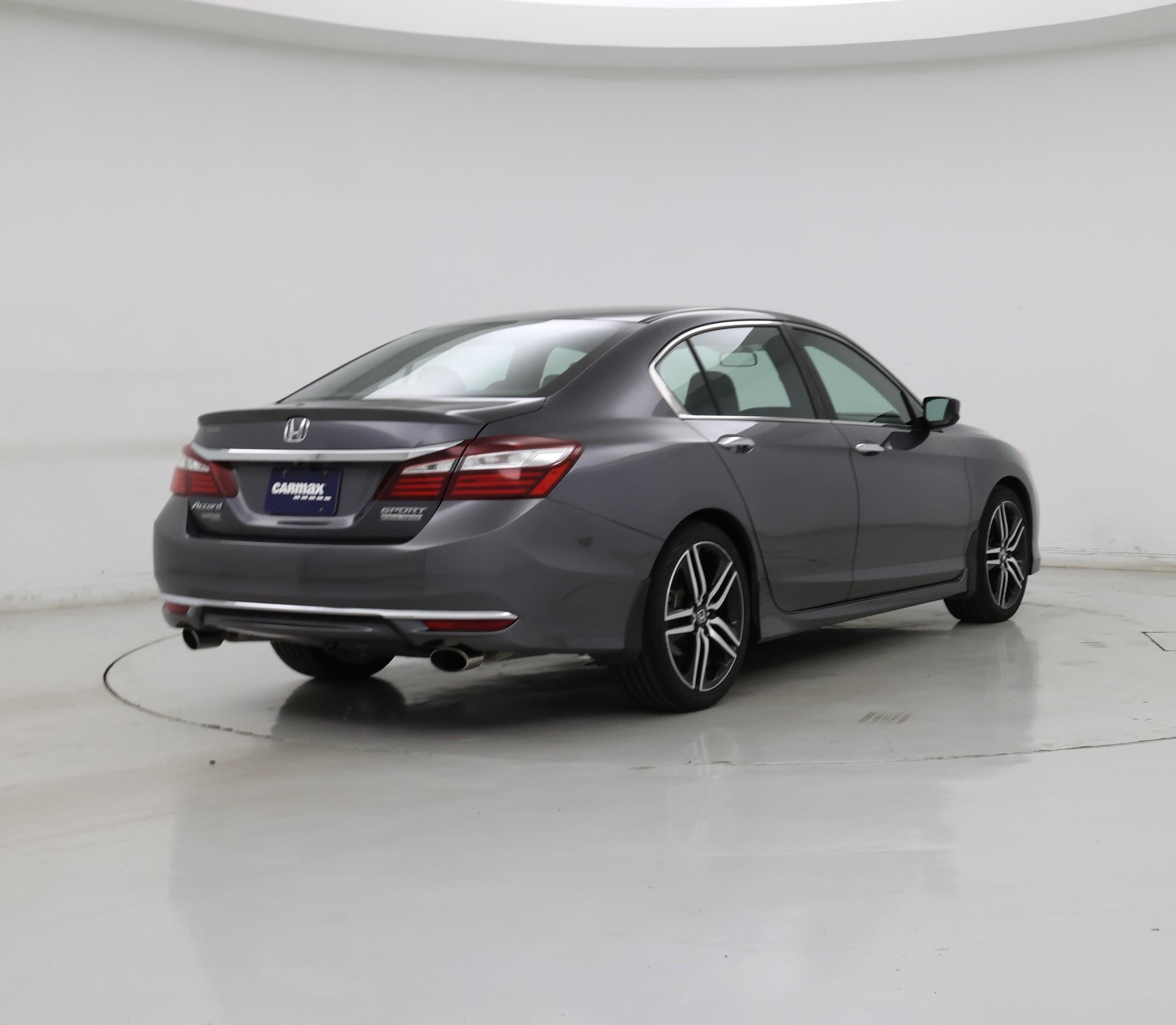 Thumbnail: 2017 Honda Accord - 8