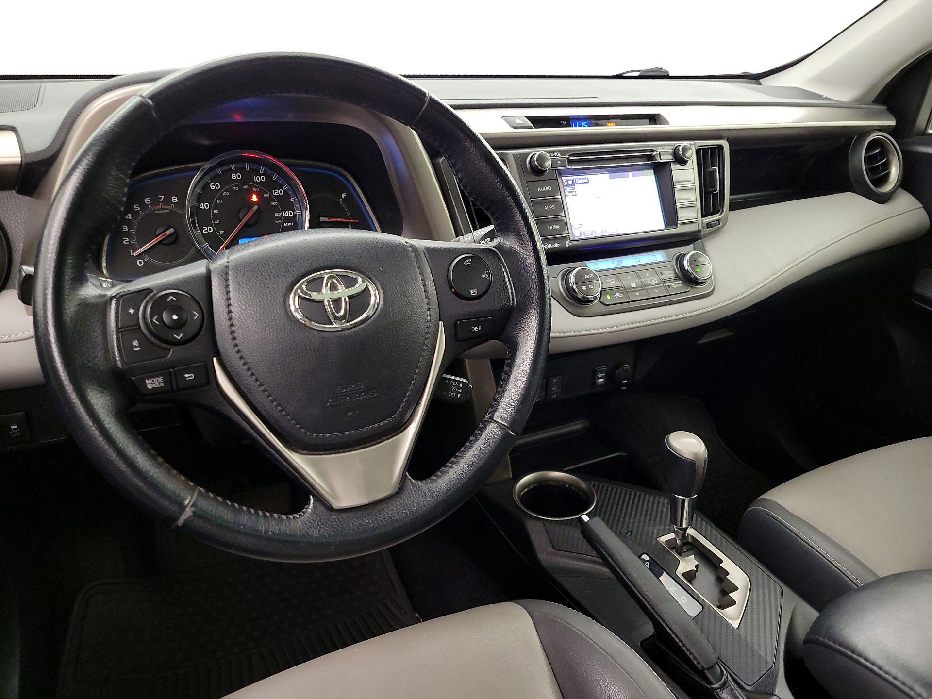 Thumbnail: 2015 Toyota RAV4 - 9