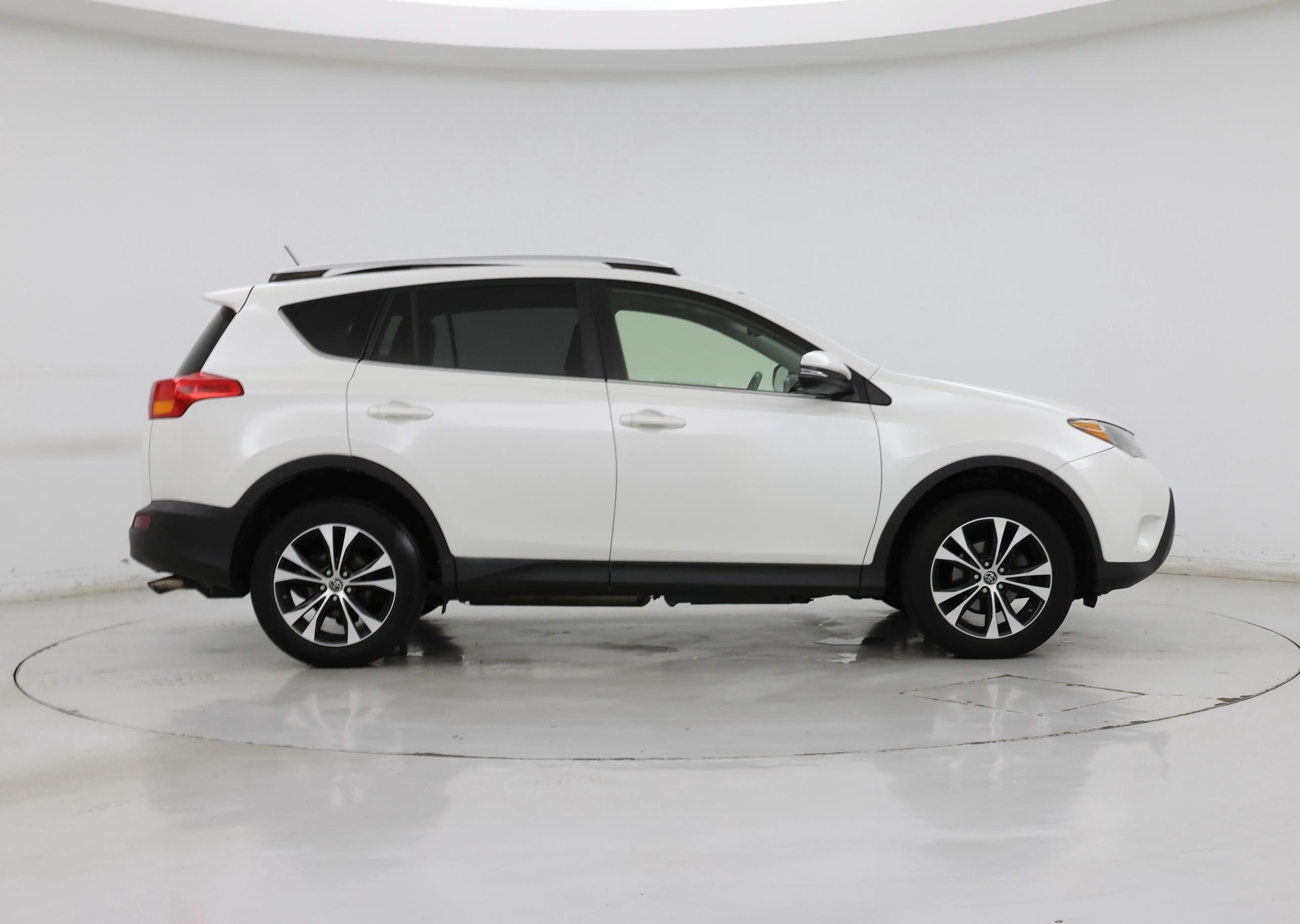 Thumbnail: 2015 Toyota RAV4 - 7