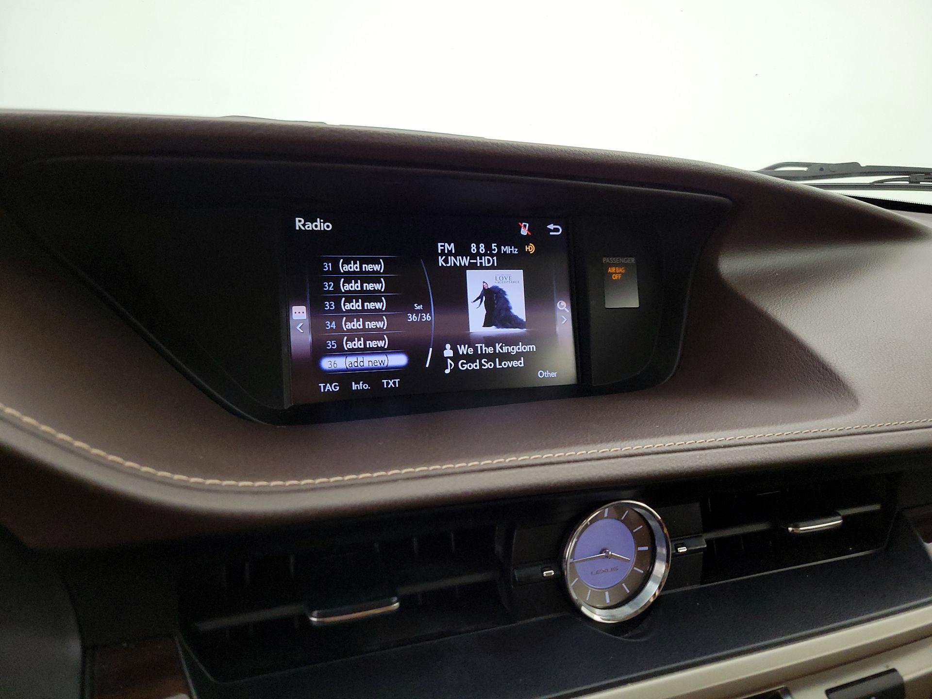 Thumbnail: 2016 Lexus ES - 15