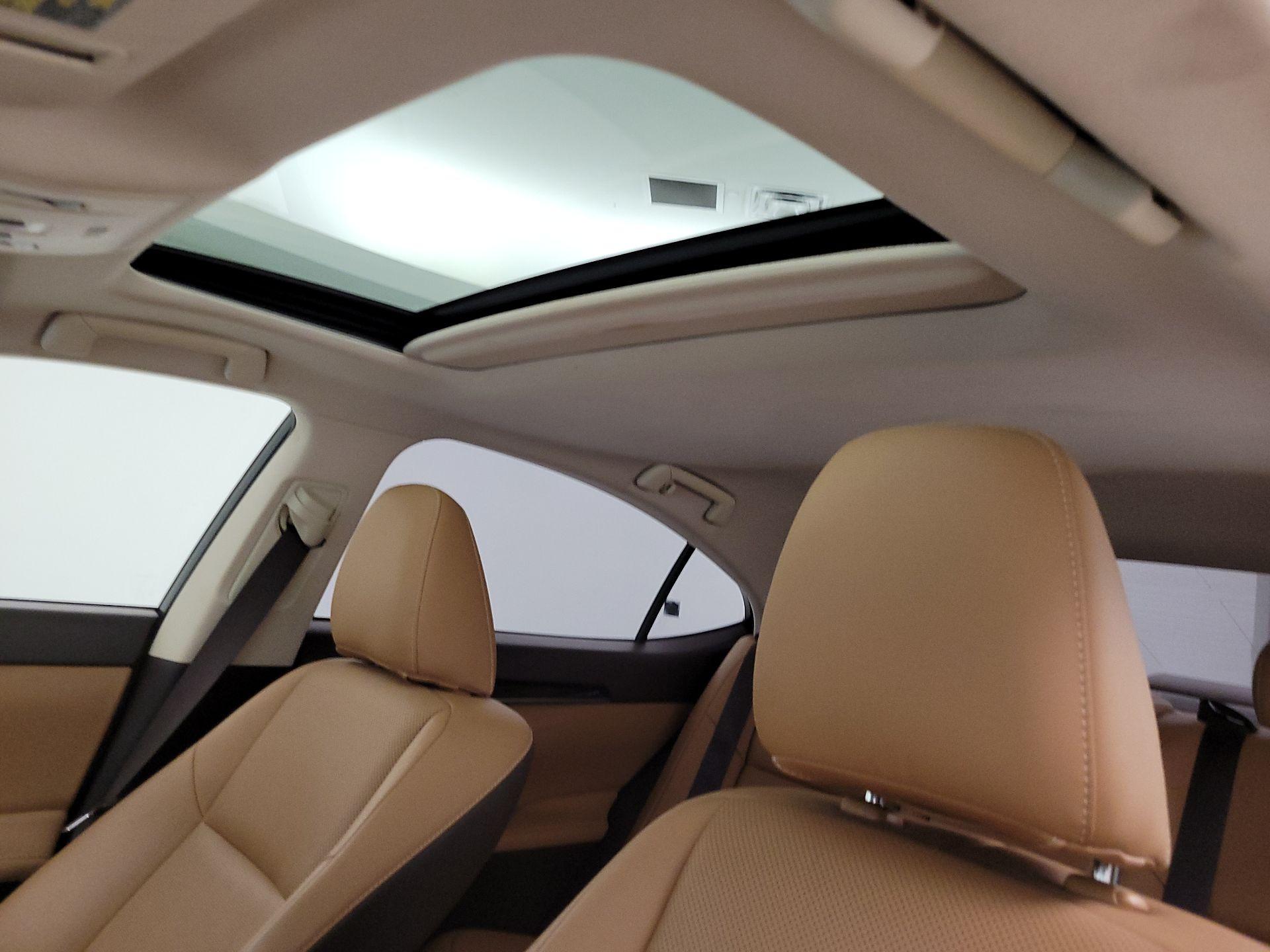 Thumbnail: 2016 Lexus ES - 19