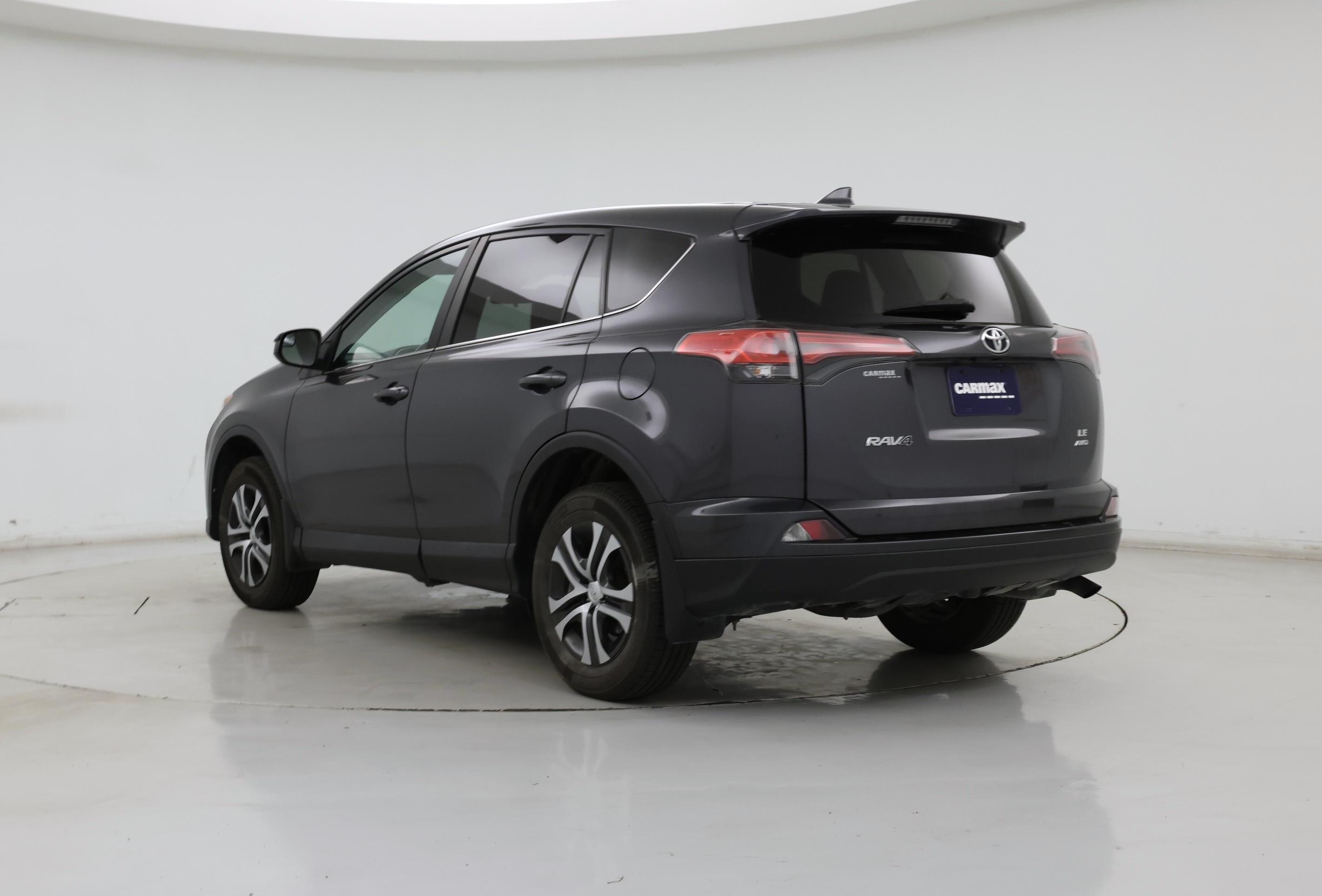 Thumbnail: 2018 Toyota RAV4 - 2