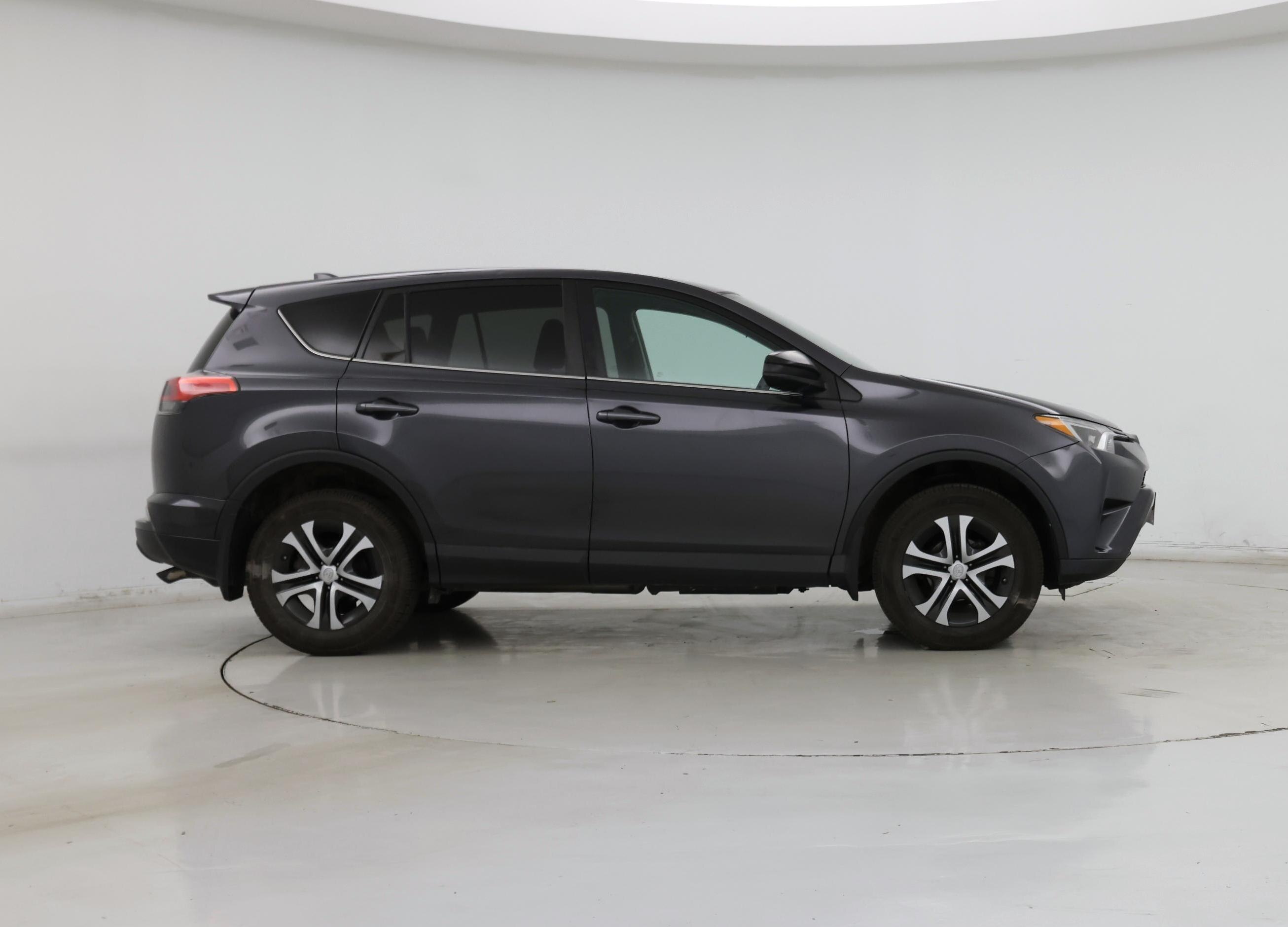 Thumbnail: 2018 Toyota RAV4 - 7
