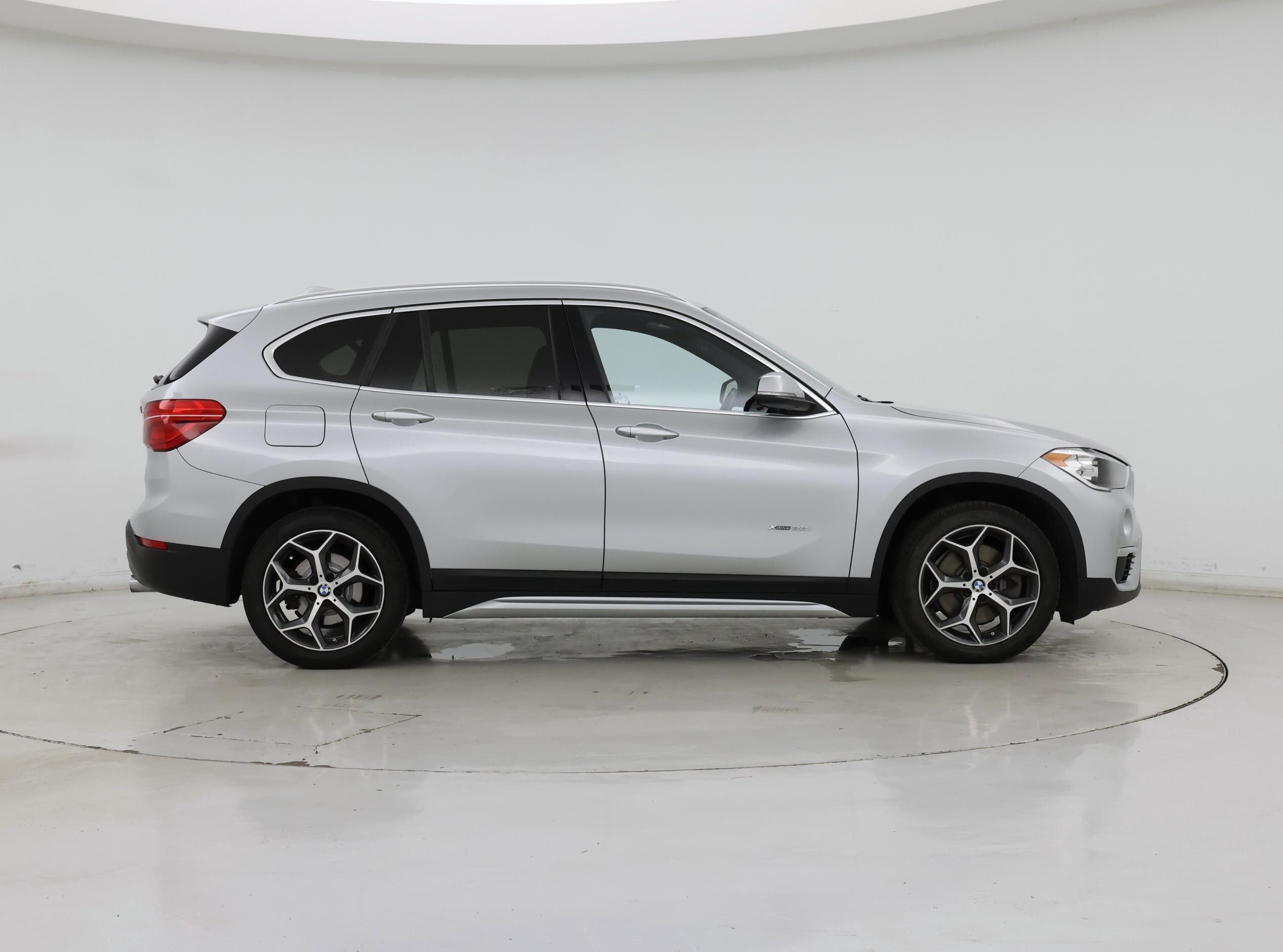 Thumbnail: 2018 BMW X1 - 7