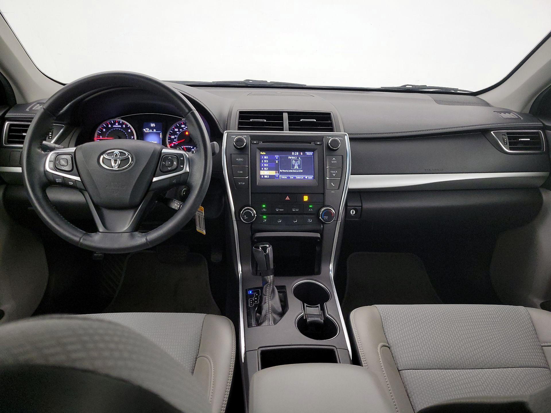 Thumbnail: 2017 Toyota Camry - 9
