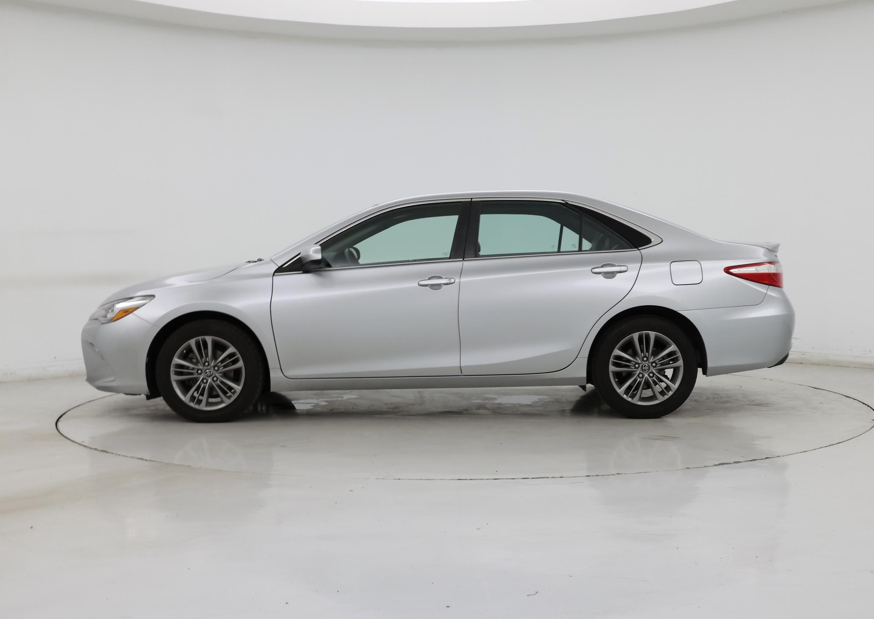Thumbnail: 2017 Toyota Camry - 3