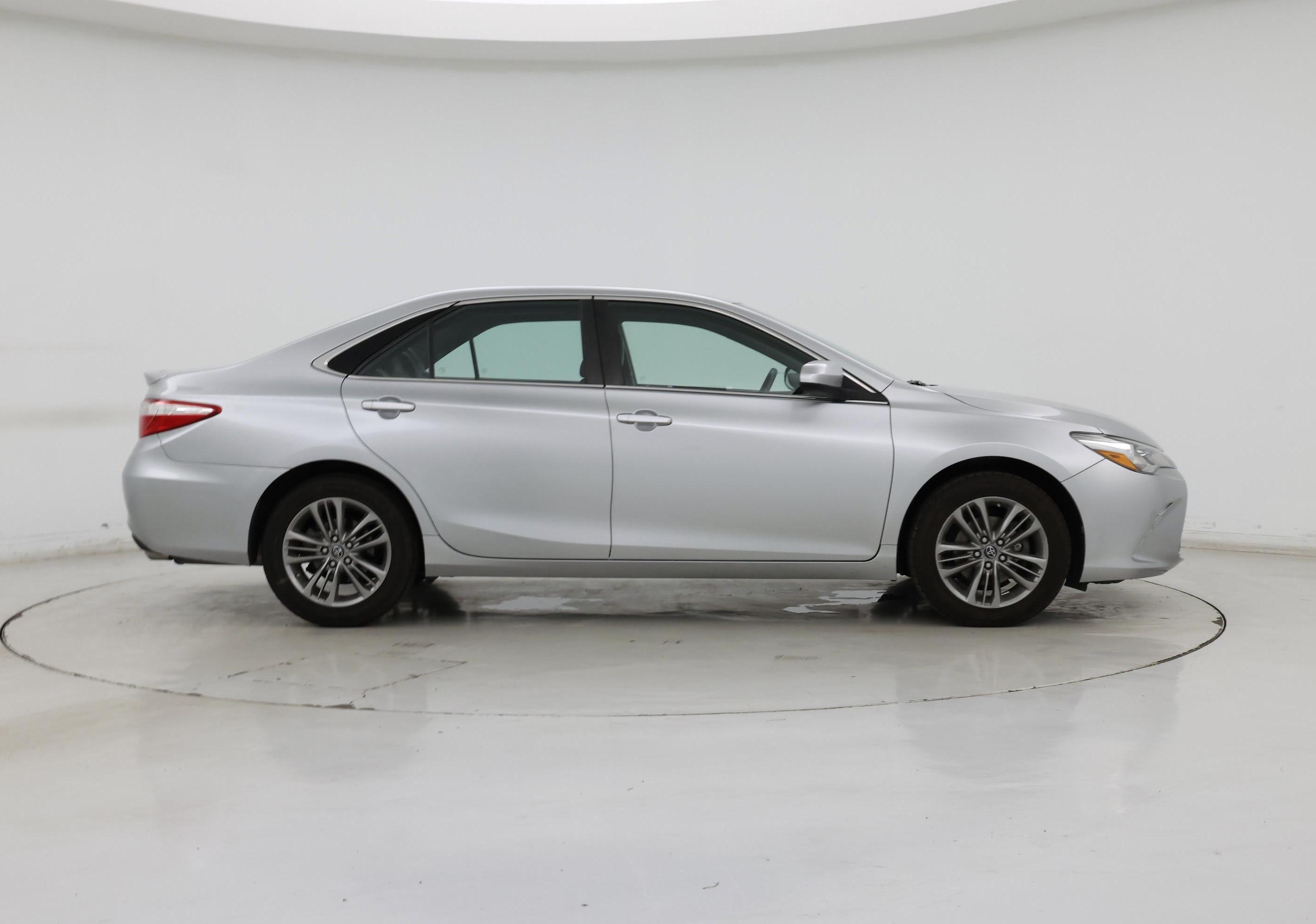 Thumbnail: 2017 Toyota Camry - 7