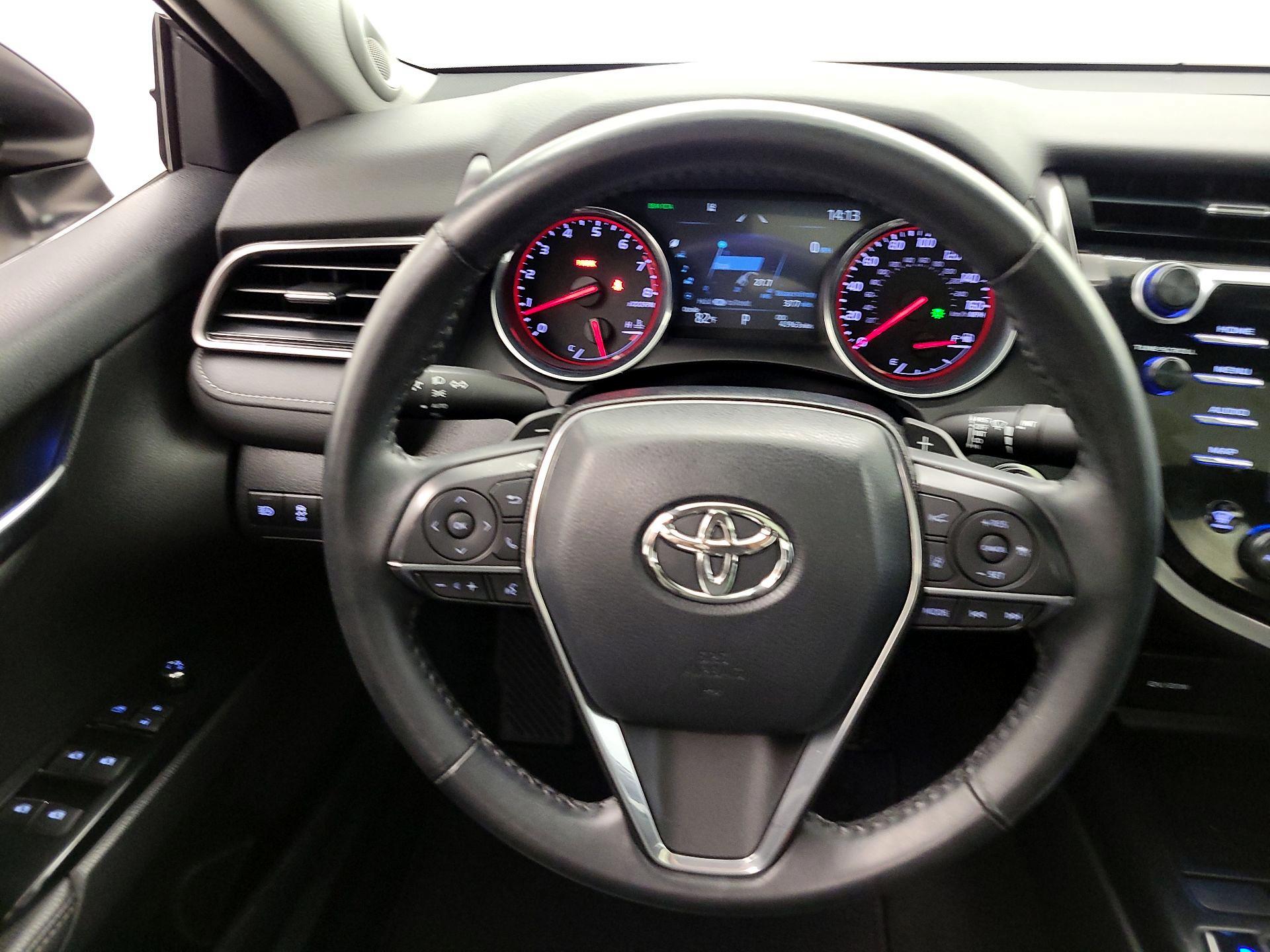 Thumbnail: 2019 Toyota Camry - 10
