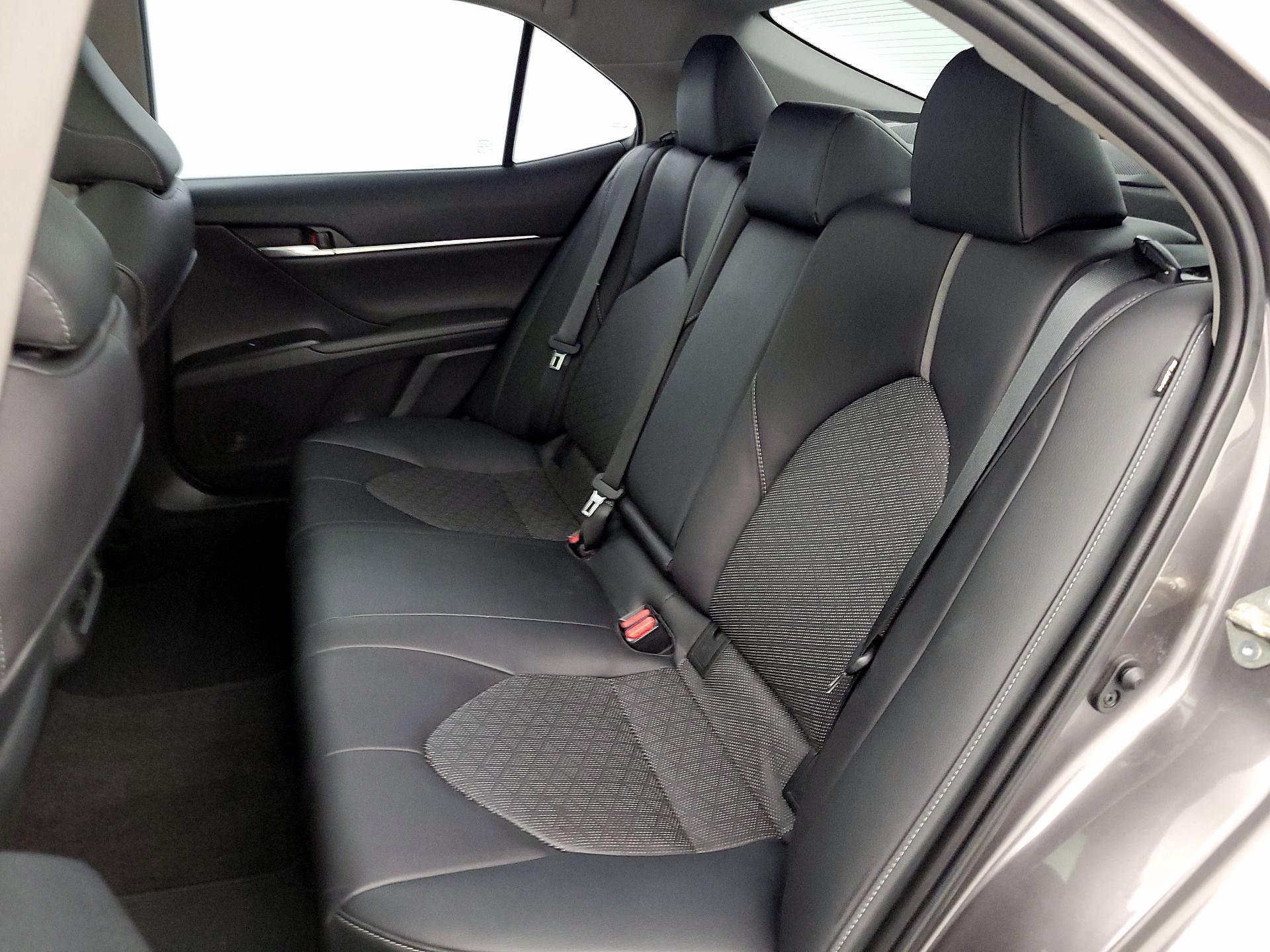 Thumbnail: 2019 Toyota Camry - 20