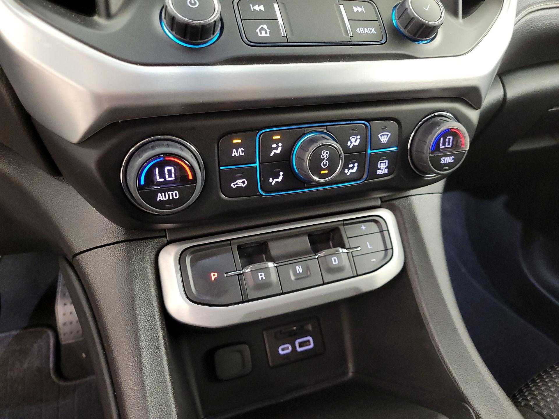 Thumbnail: 2023 GMC Acadia - 17