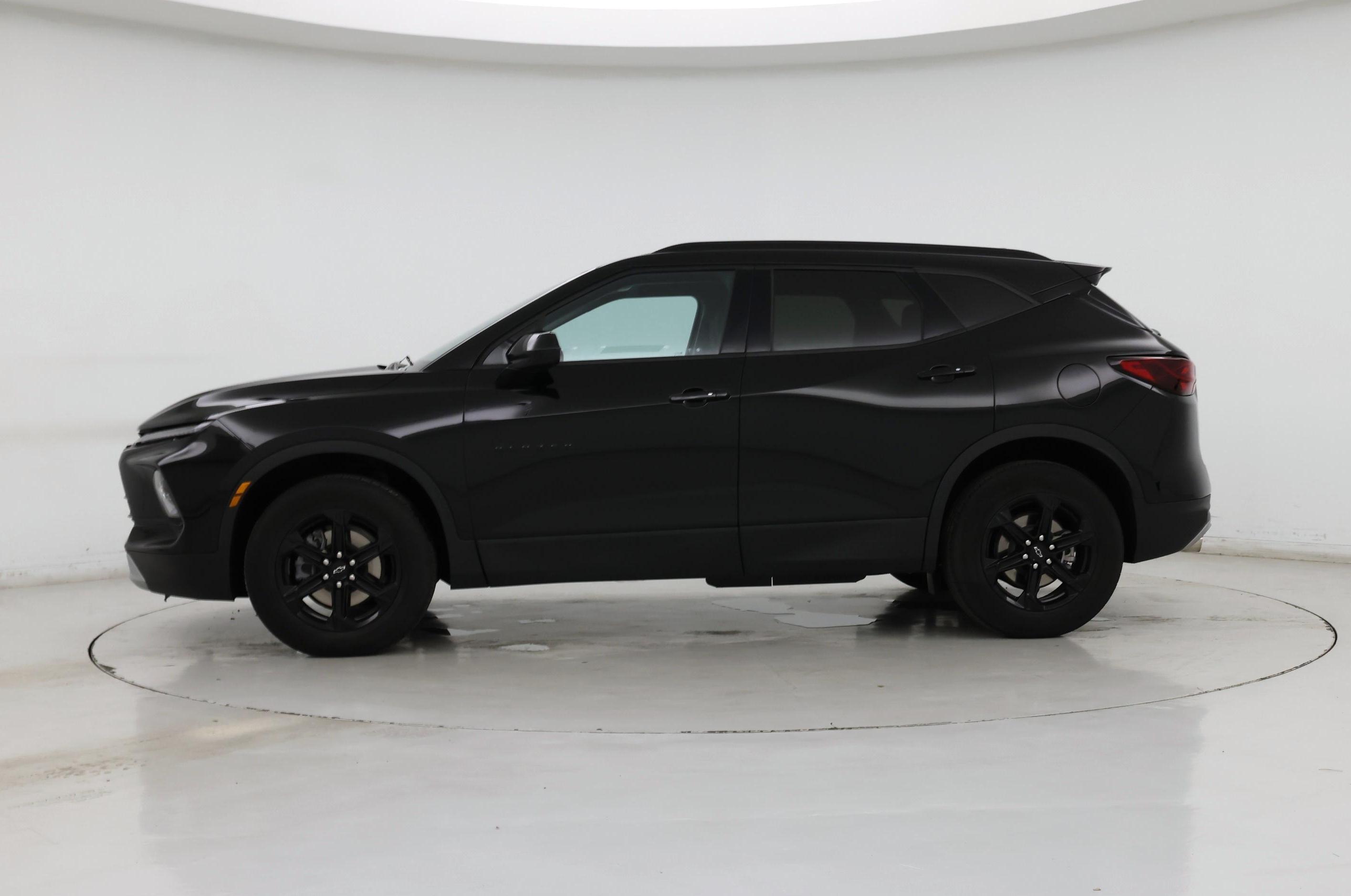 Thumbnail: 2023 Chevrolet Blazer - 3