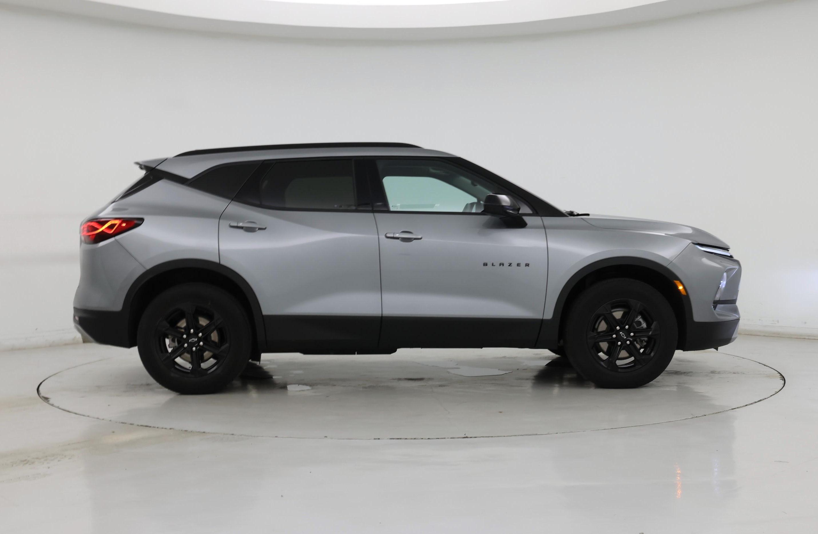 Thumbnail: 2023 Chevrolet Blazer - 7