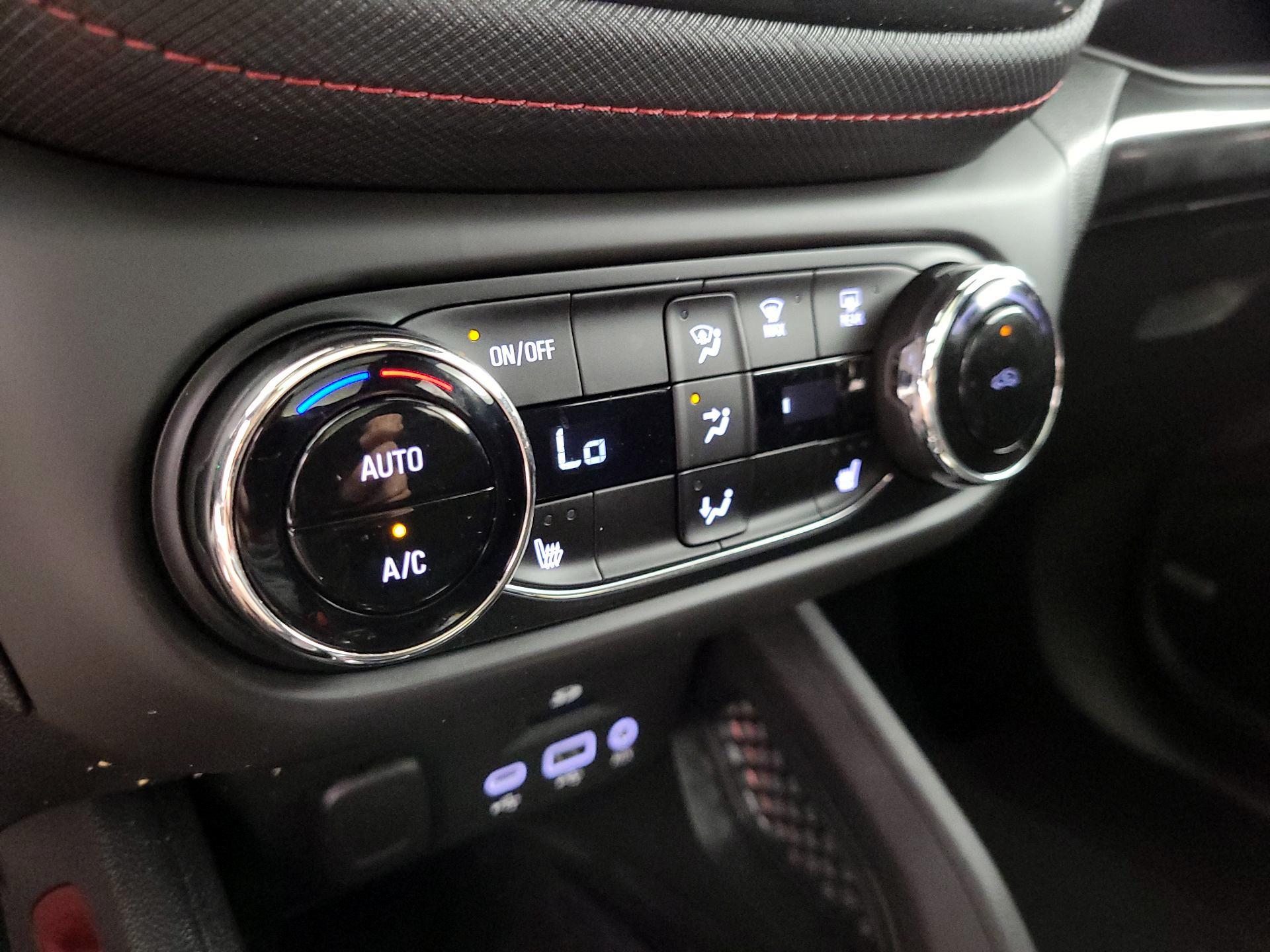 Thumbnail: 2022 Chevrolet TrailBlazer - 16