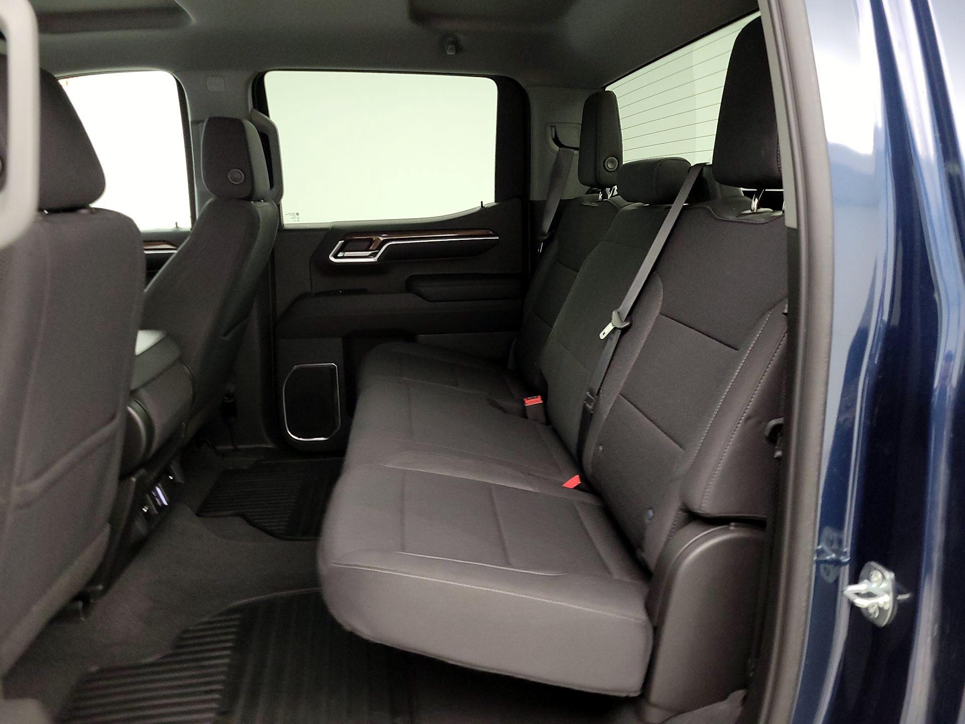 Thumbnail: 2022 Chevrolet Silverado 1500 - 19