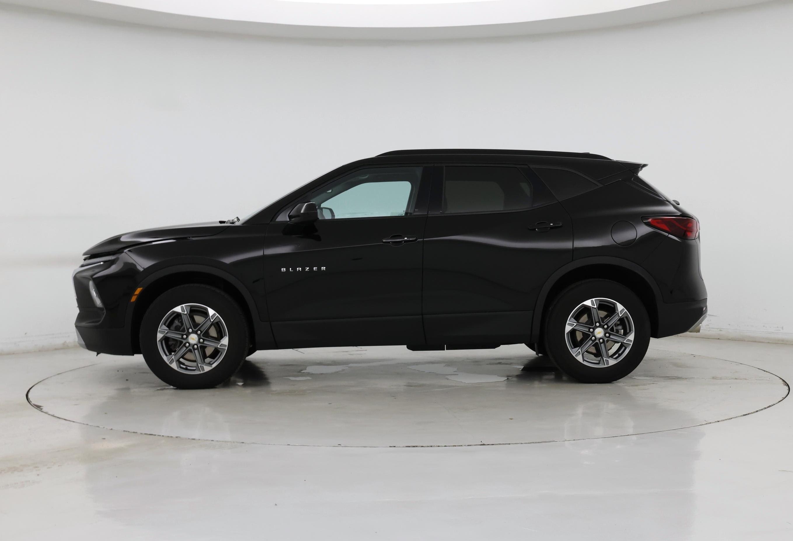 Thumbnail: 2023 Chevrolet Blazer - 3