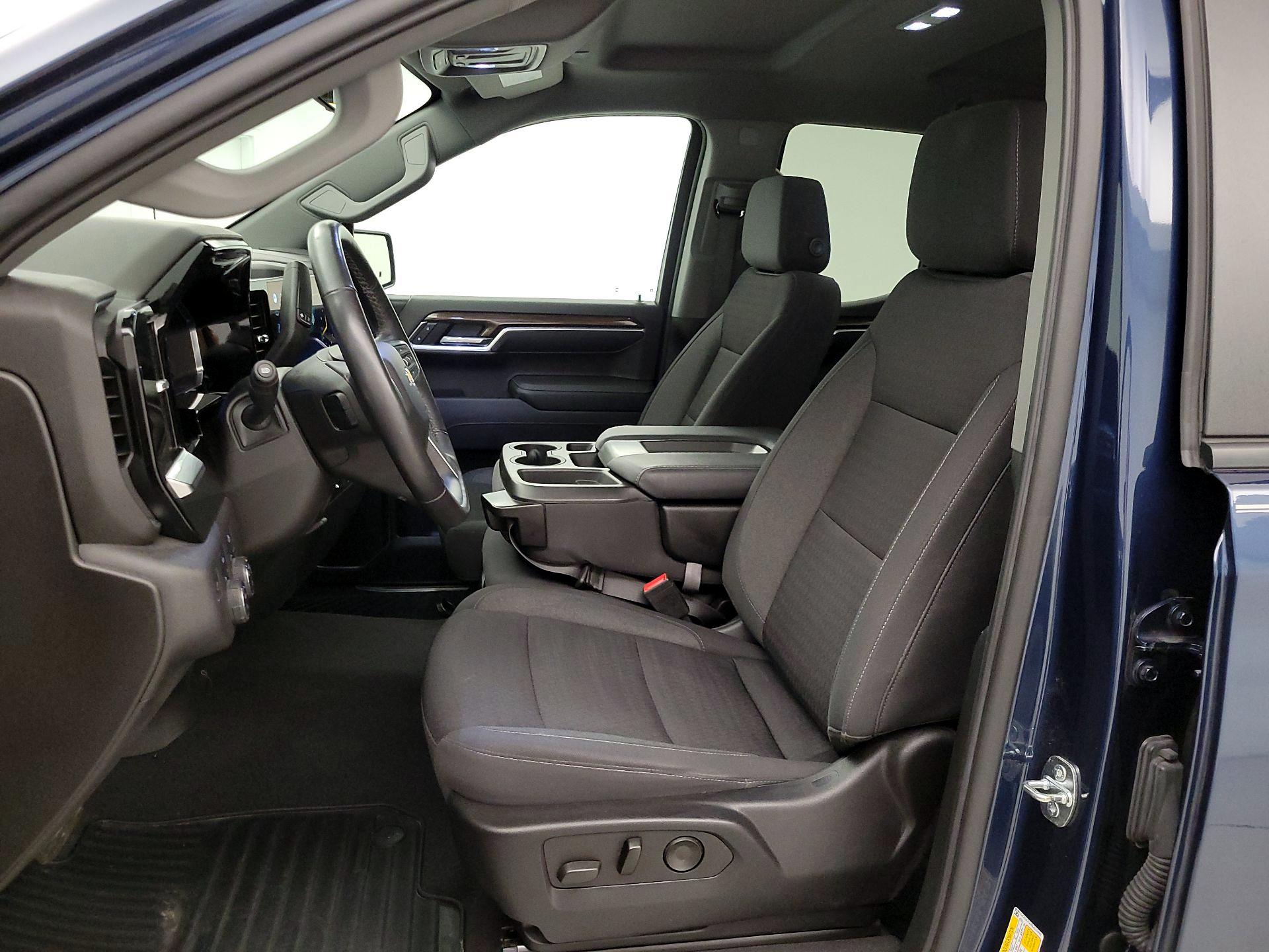 Thumbnail: 2022 Chevrolet Silverado 1500 - 11