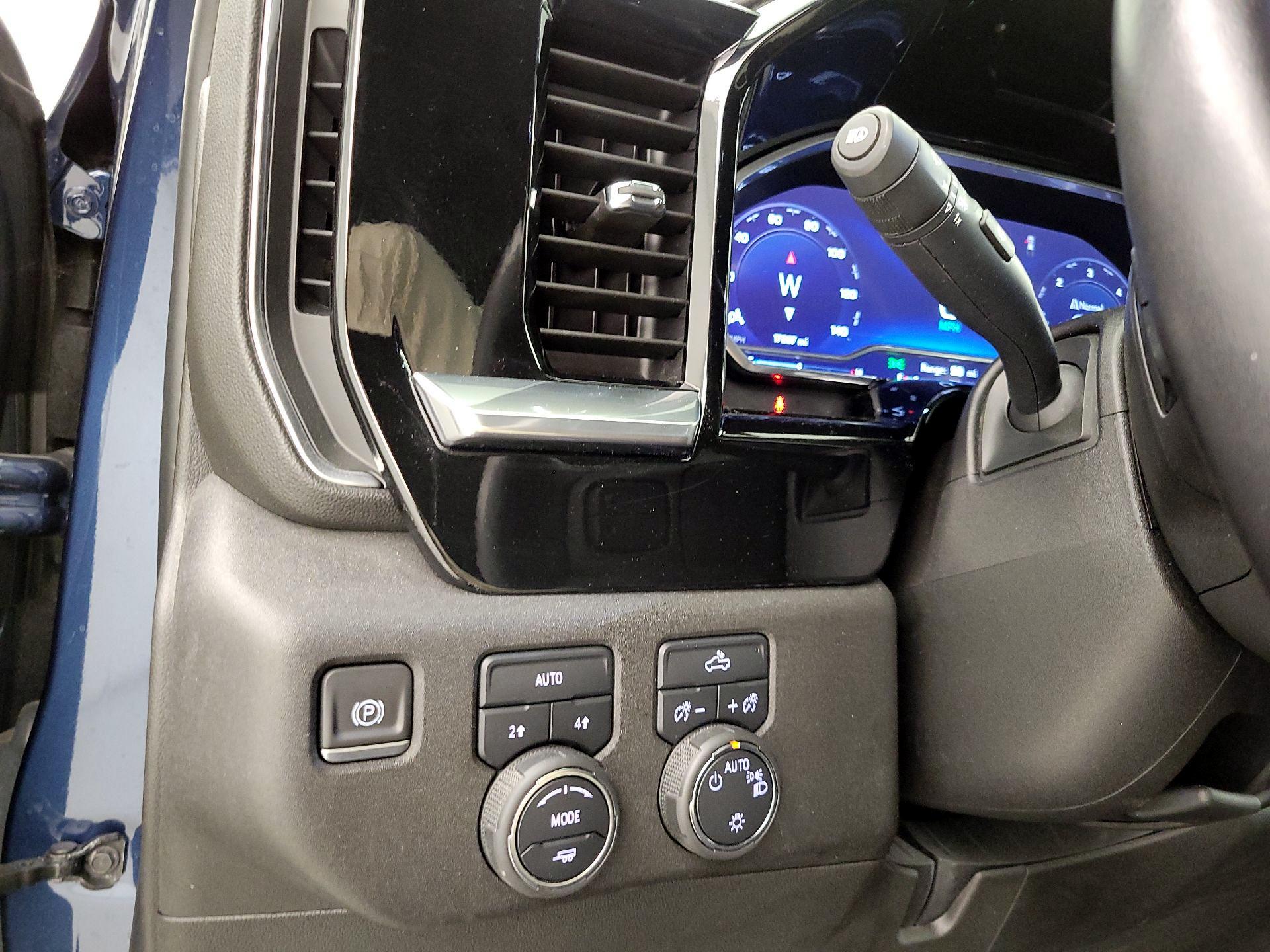 Thumbnail: 2022 Chevrolet Silverado 1500 - 13