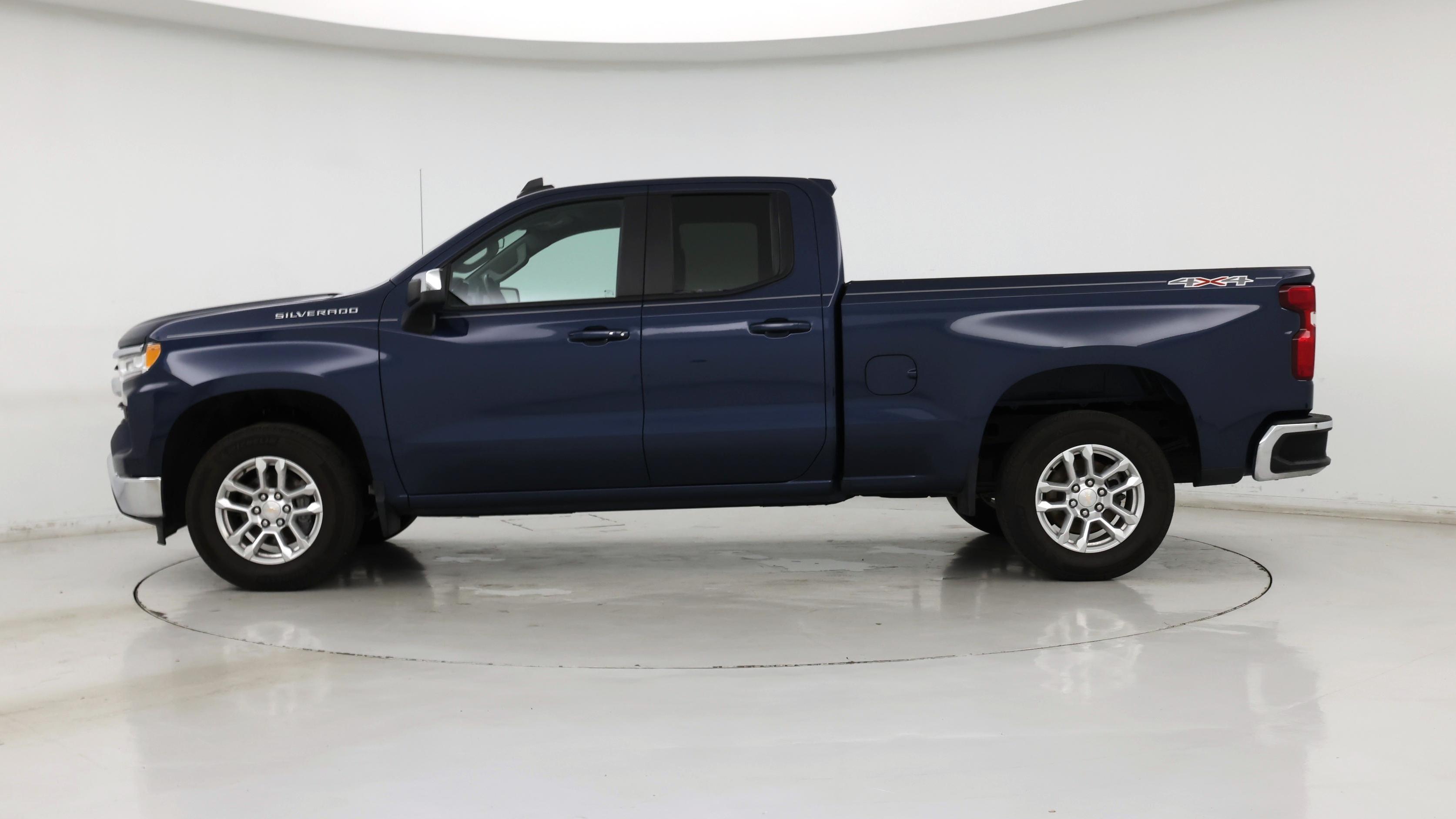 Thumbnail: 2022 Chevrolet Silverado 1500 - 3