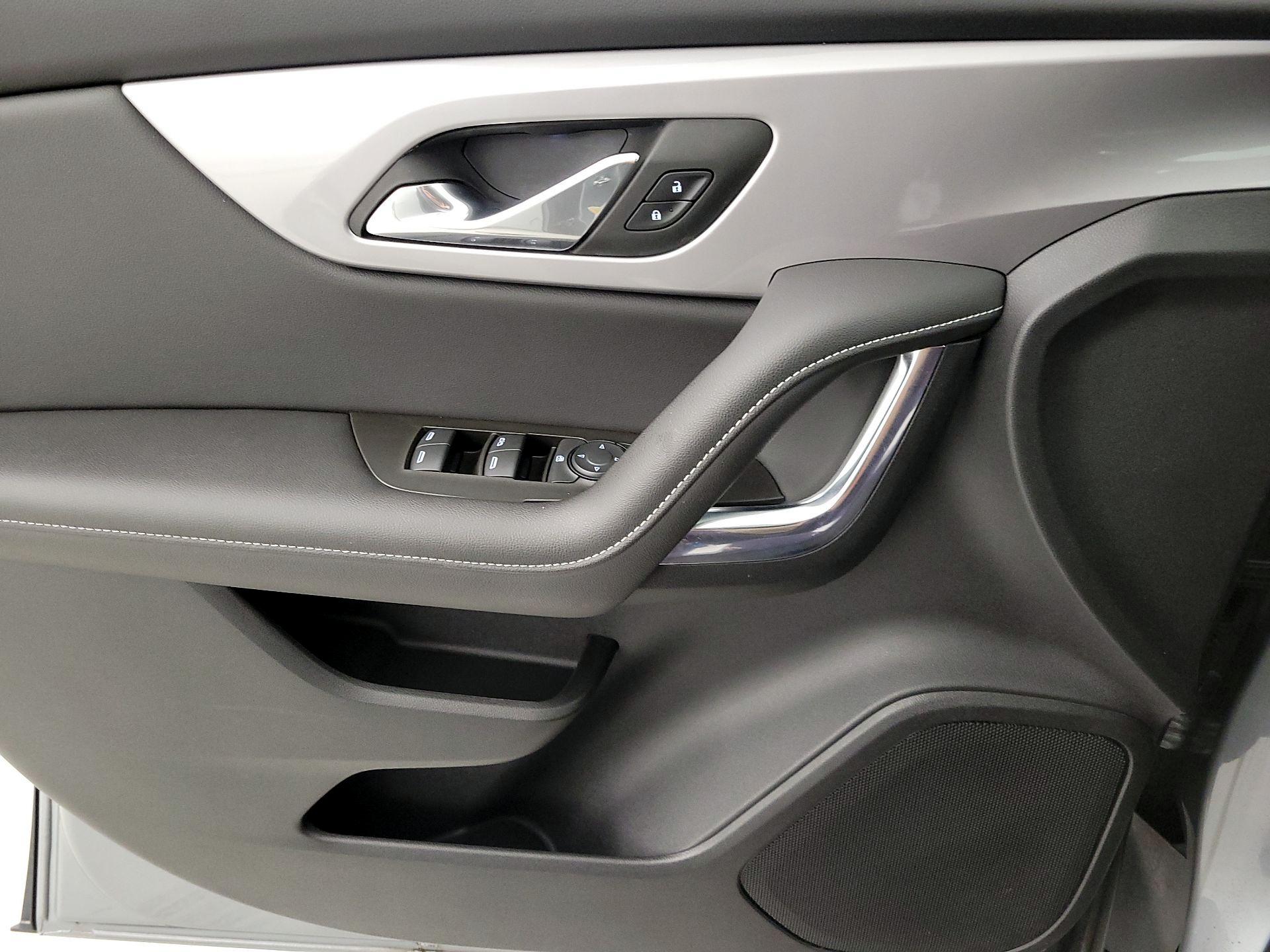 Thumbnail: 2023 Chevrolet Blazer - 12