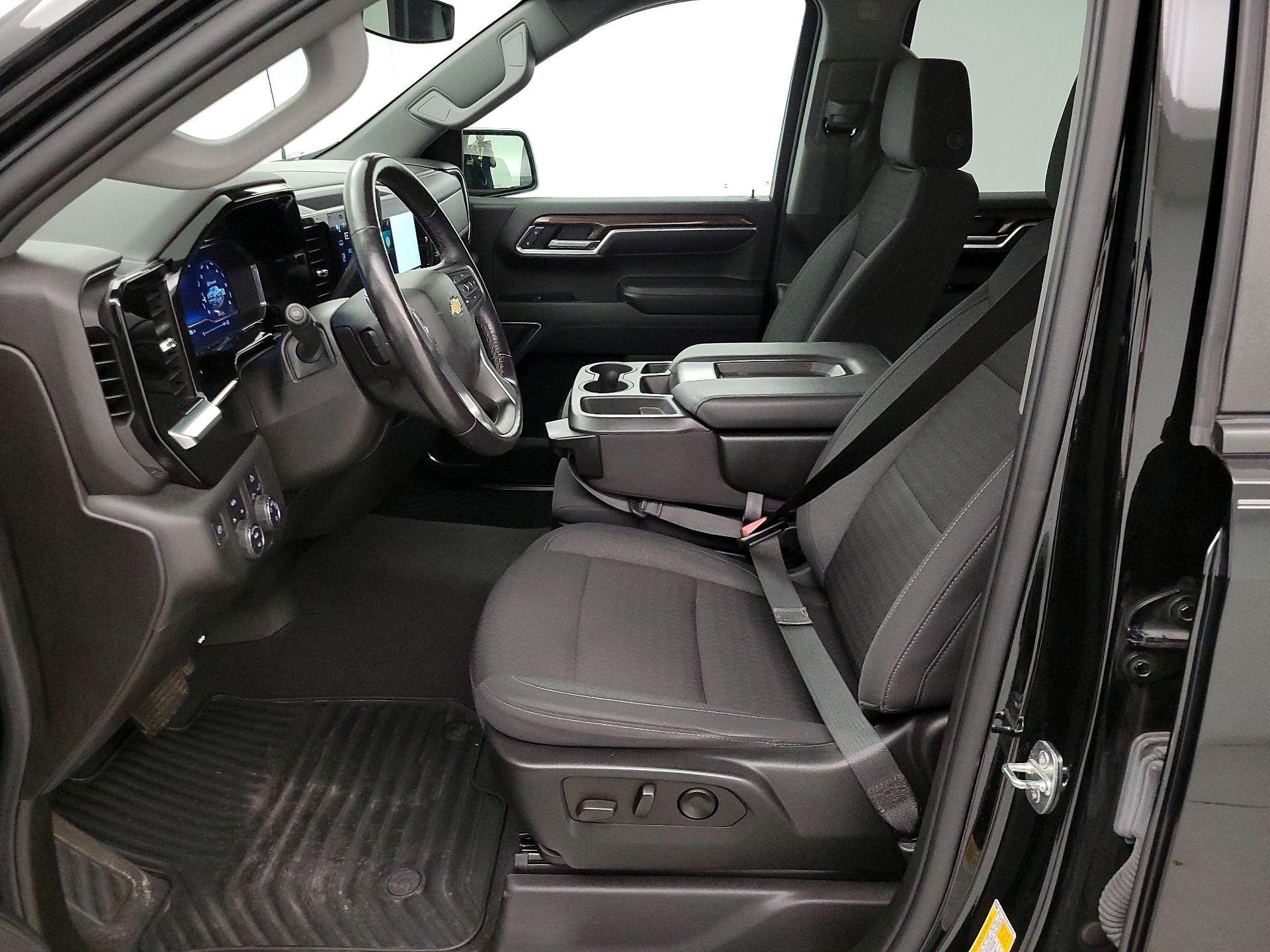 Thumbnail: 2022 Chevrolet Silverado 1500 - 11