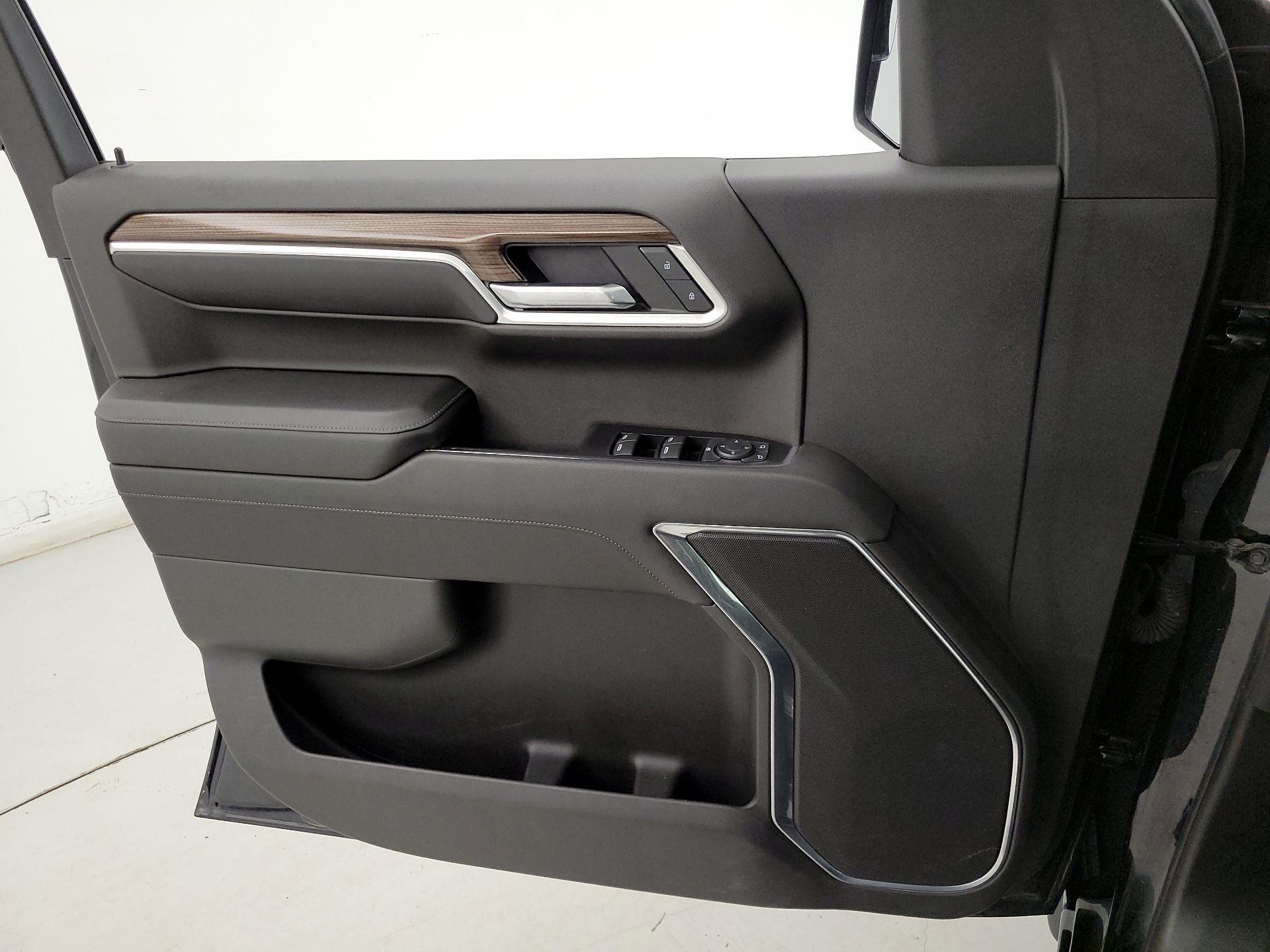 Thumbnail: 2022 Chevrolet Silverado 1500 - 12
