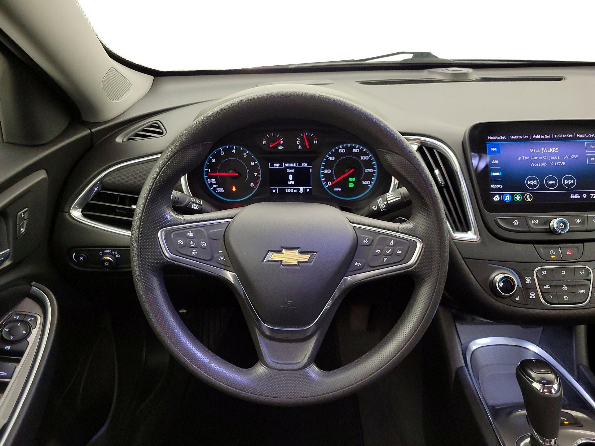 Thumbnail: 2020 Chevrolet Malibu - 10
