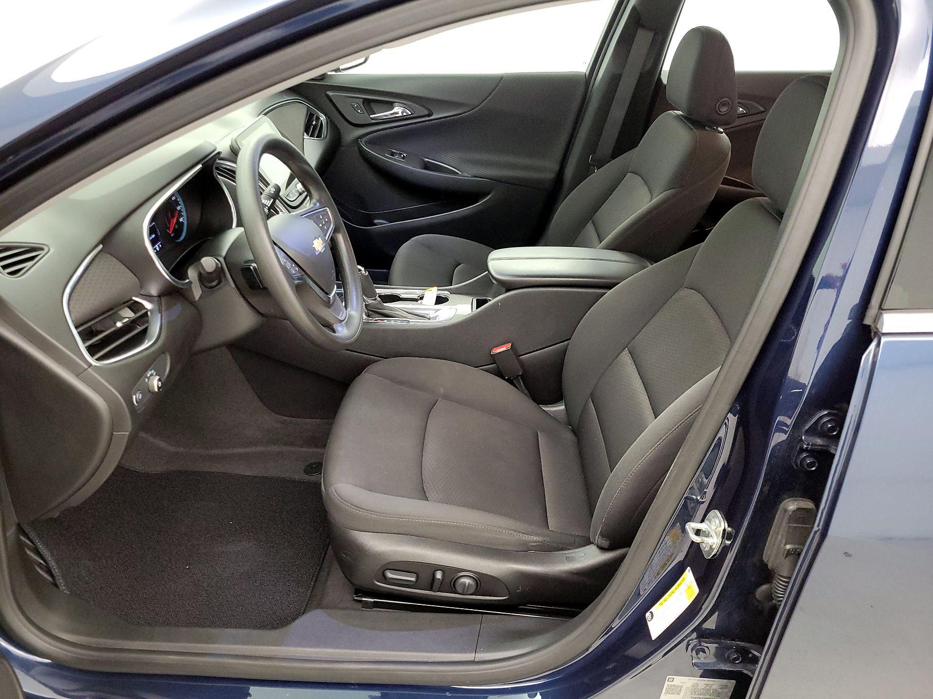 Thumbnail: 2020 Chevrolet Malibu - 11