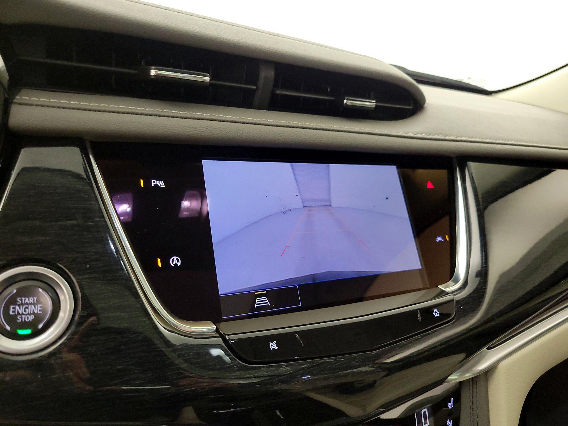 Thumbnail: 2023 Cadillac XT6 - 15