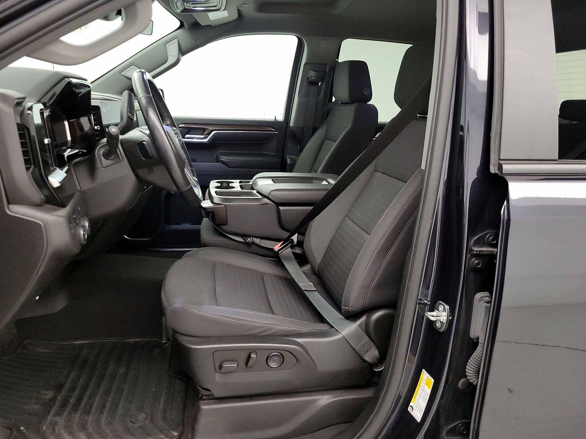 Thumbnail: 2022 Chevrolet Silverado 1500 - 11