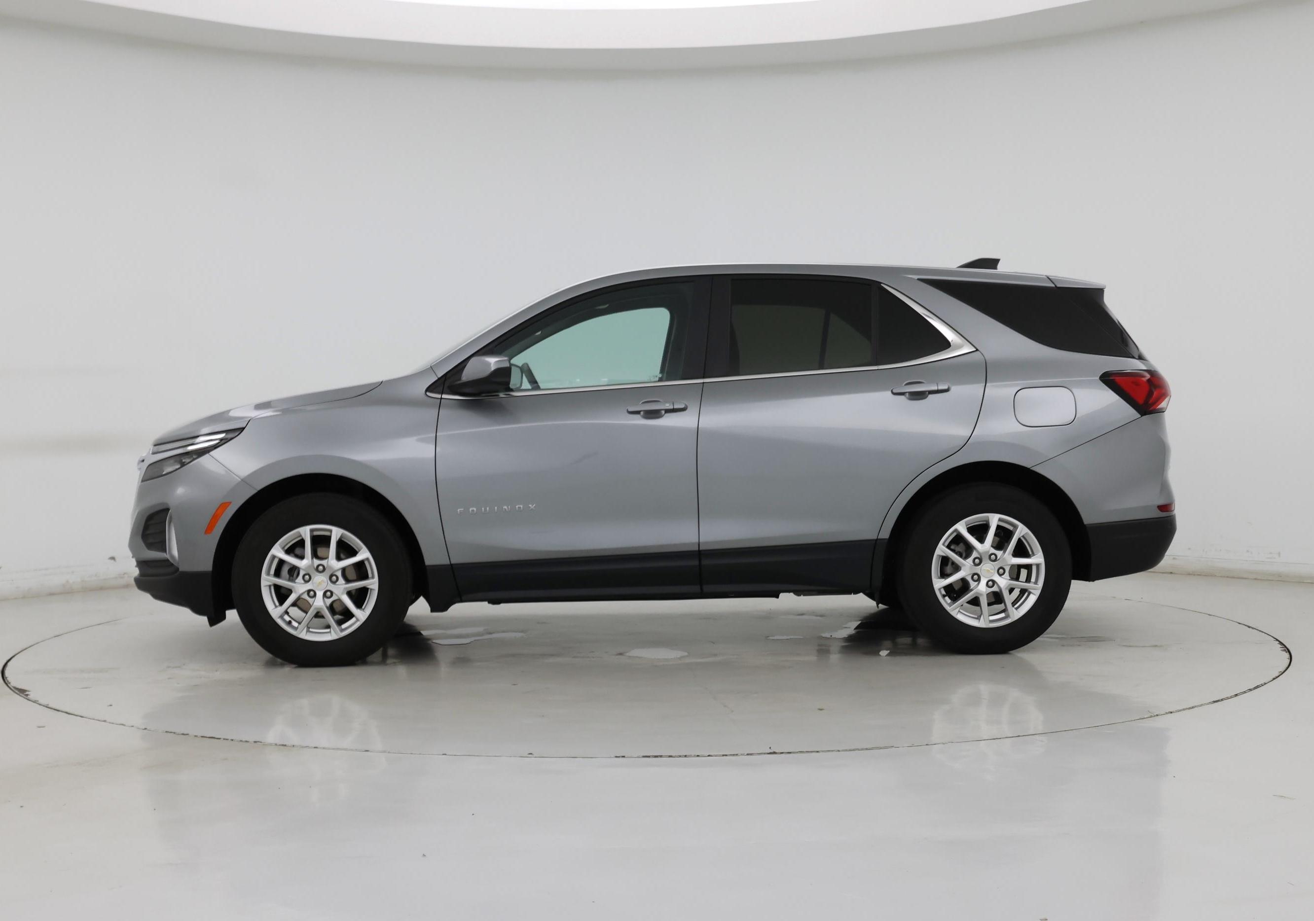 Thumbnail: 2023 Chevrolet Equinox - 3