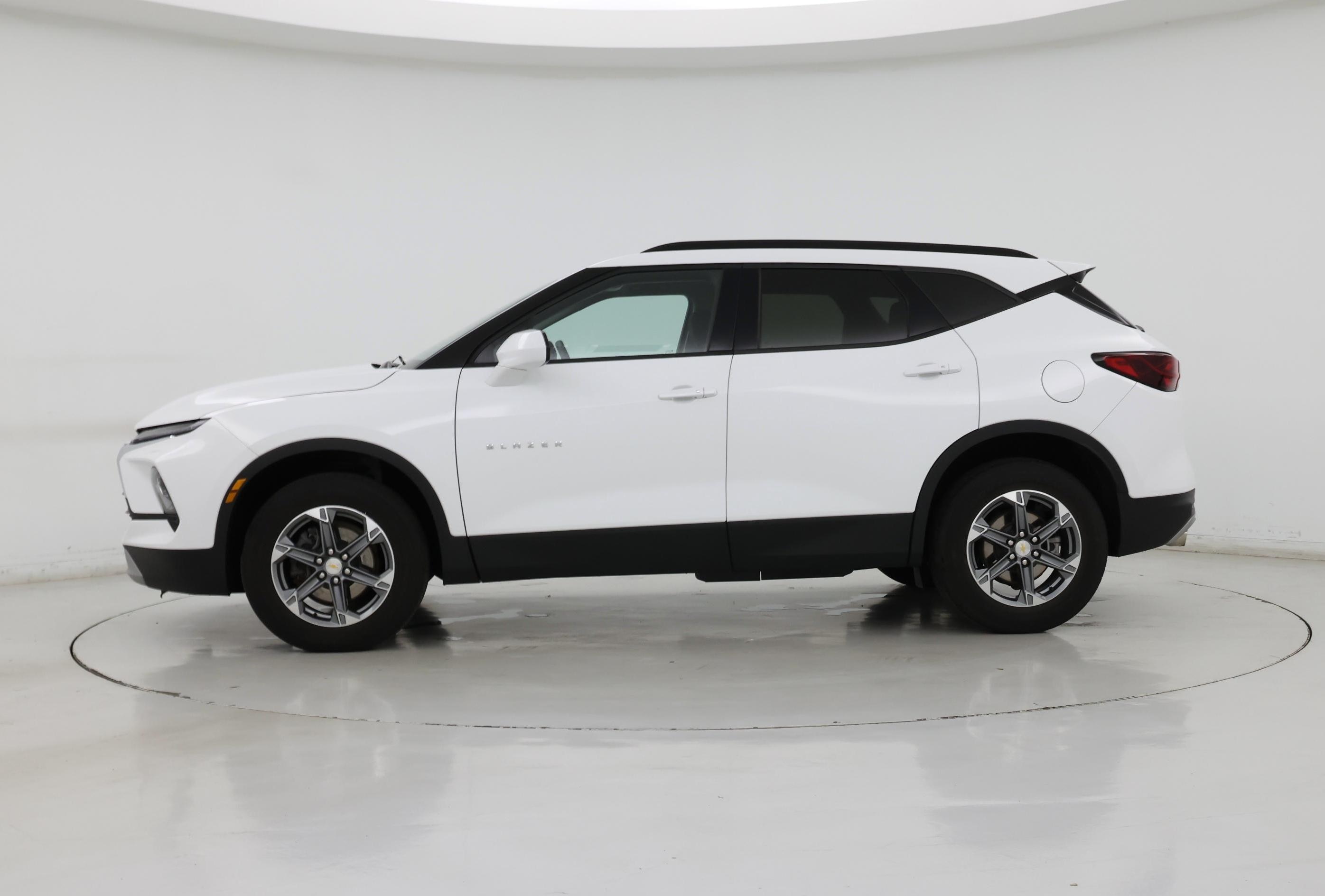 Thumbnail: 2023 Chevrolet Blazer - 3
